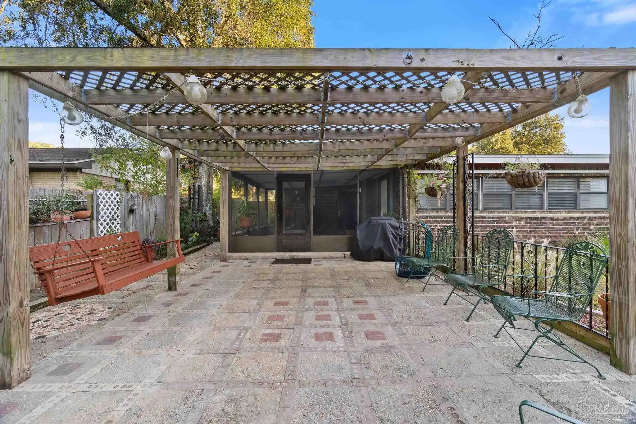 Photo of Listing #674957