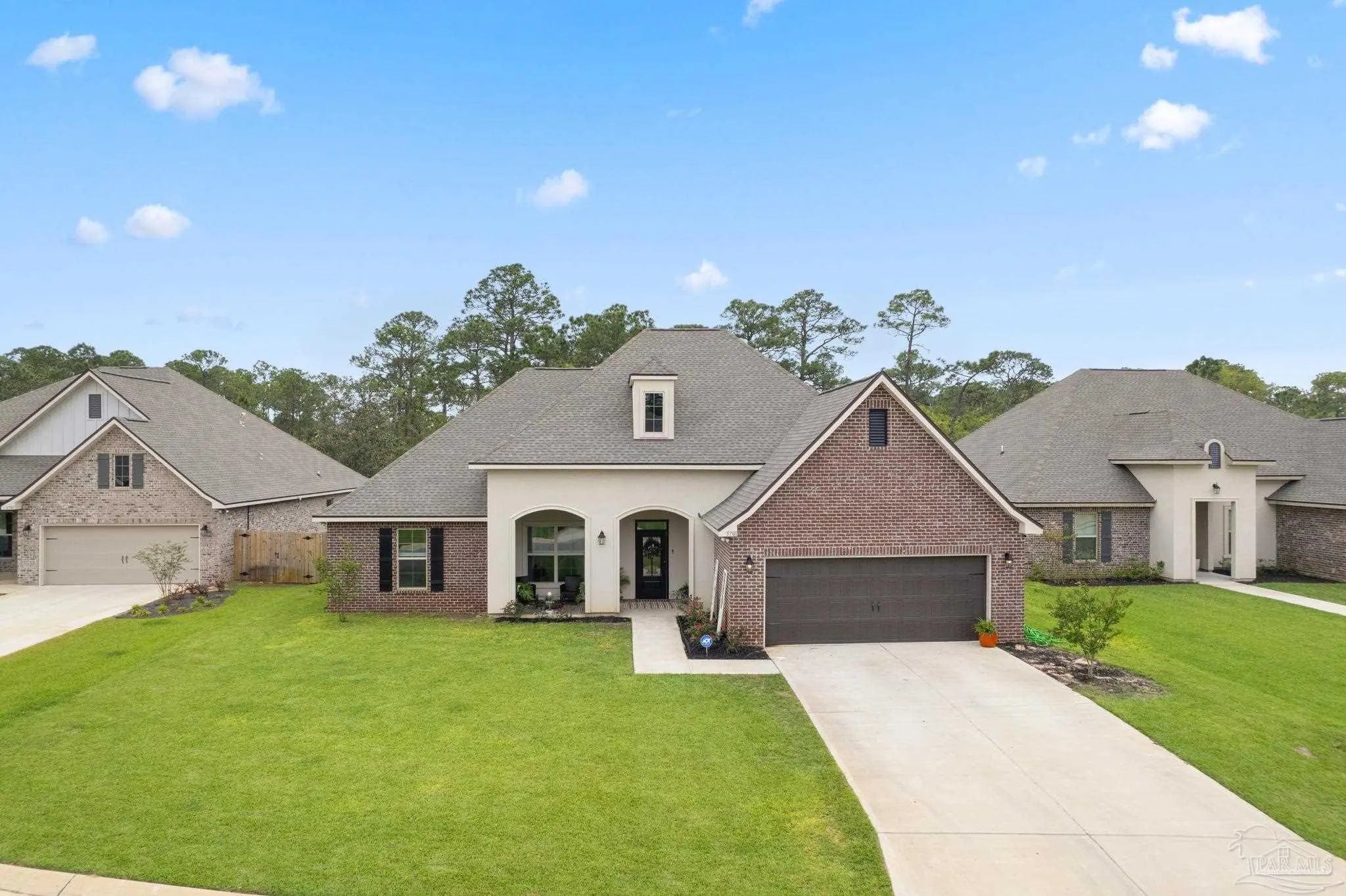 Photo of Listing #676658