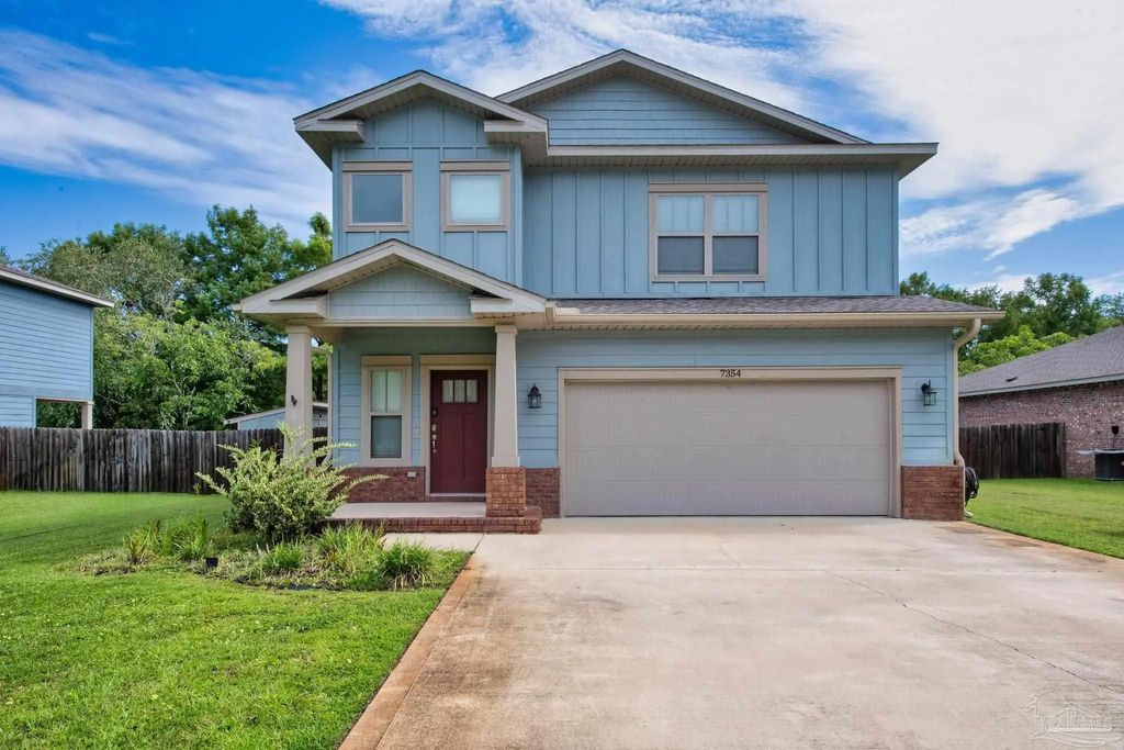 7354 Hiawatha St, Navarre