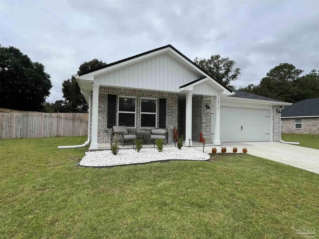 6016 Oak Hollow Ln #6016 Oak Hollow, Crestview
