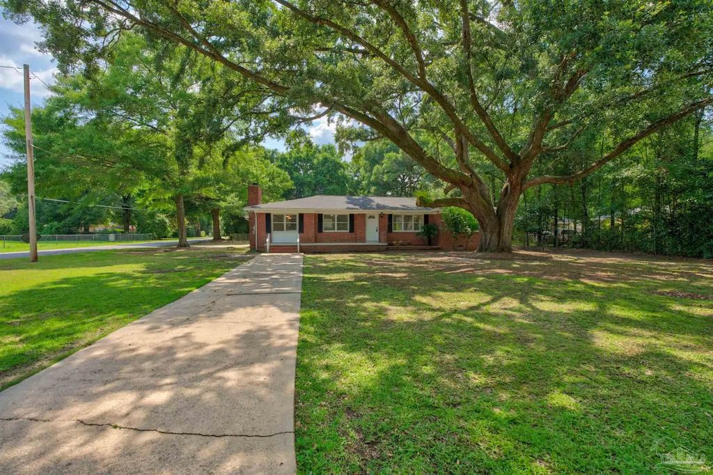 6425 Aspen Ave, Milton