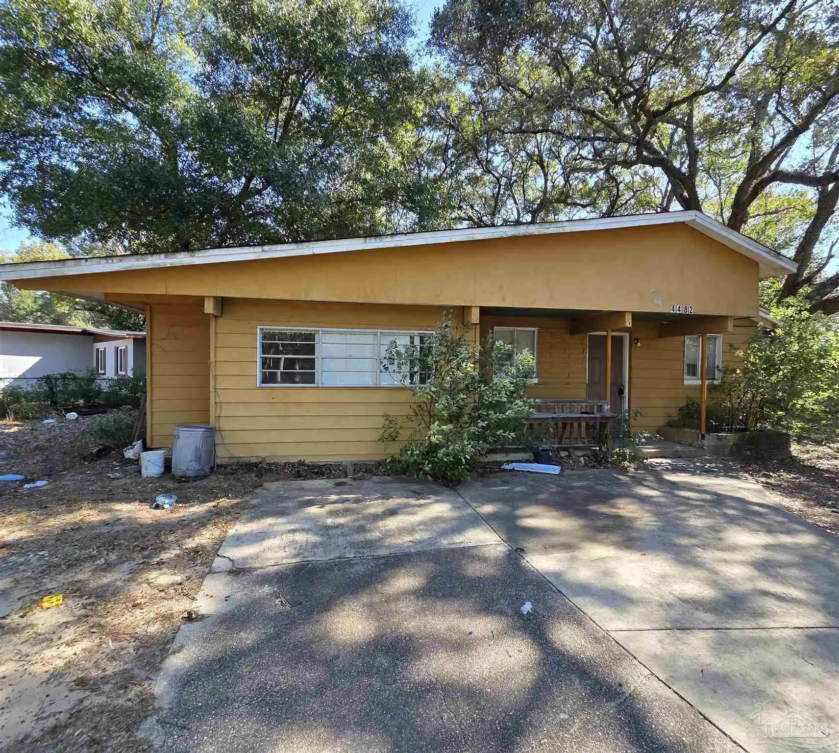 Photo of Listing #677327