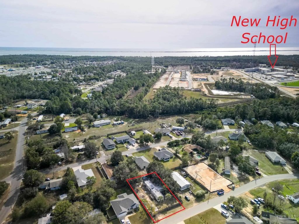 5805 Government Dr, Gulf Breeze