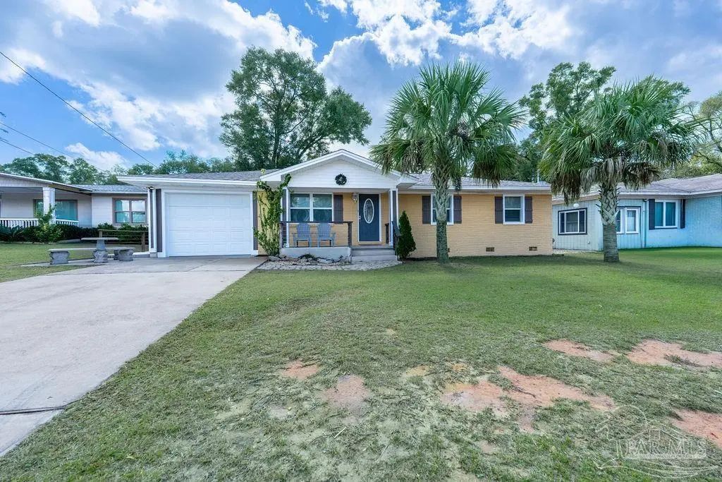 3521 Briar Cliff Dr, Pensacola
