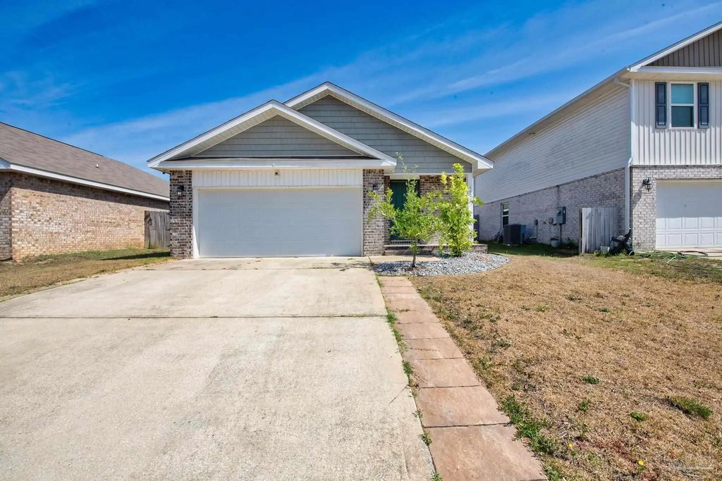 6480 Churchill Cir, Milton