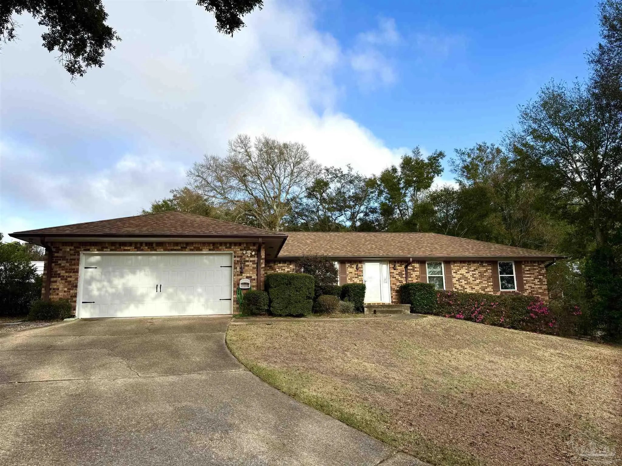 Photo of Listing #678843