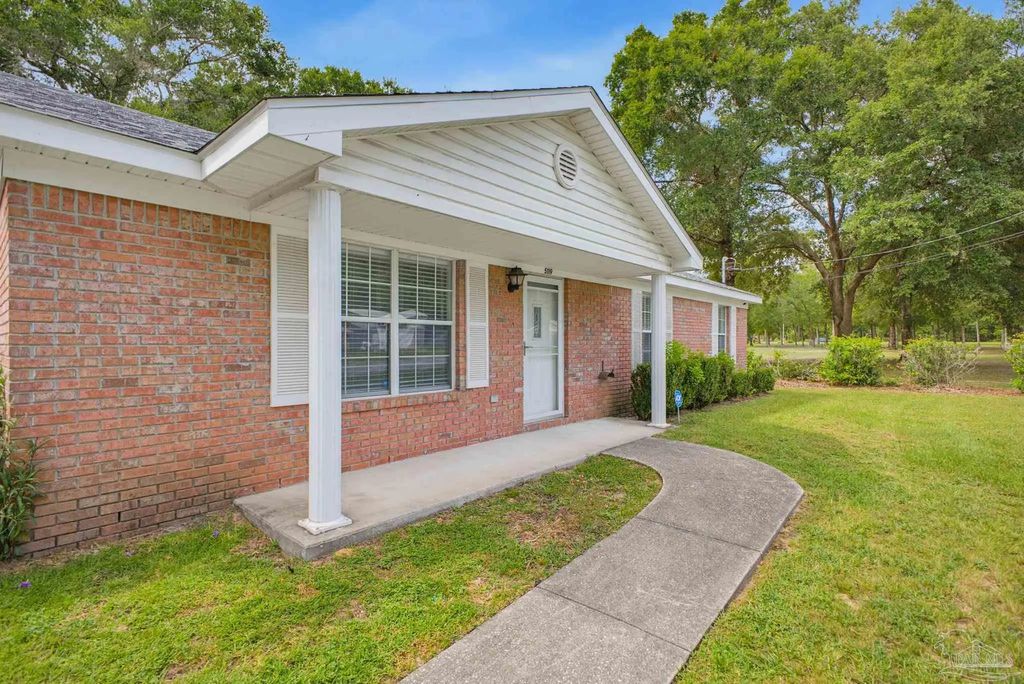 5119 Cherry Blossom Ln, Milton