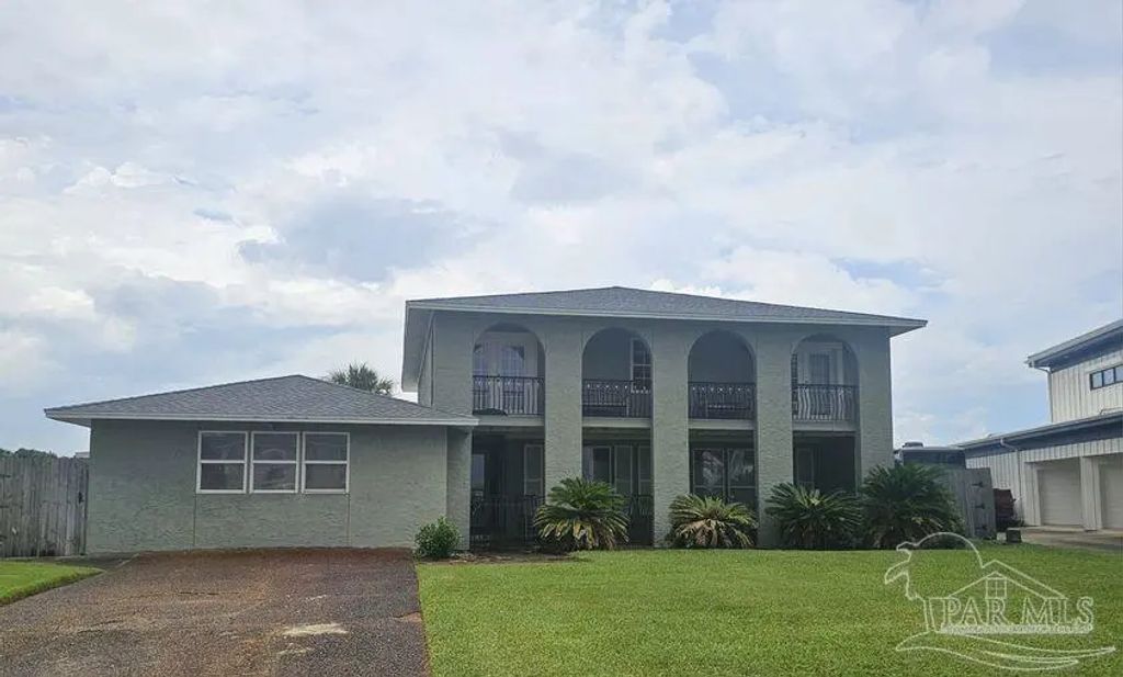 5616 Grande Lagoon Ct, Pensacola