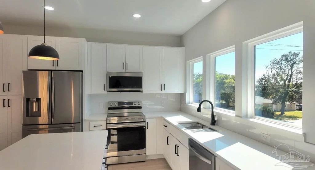 309 N Pace Blvd #b, Pensacola