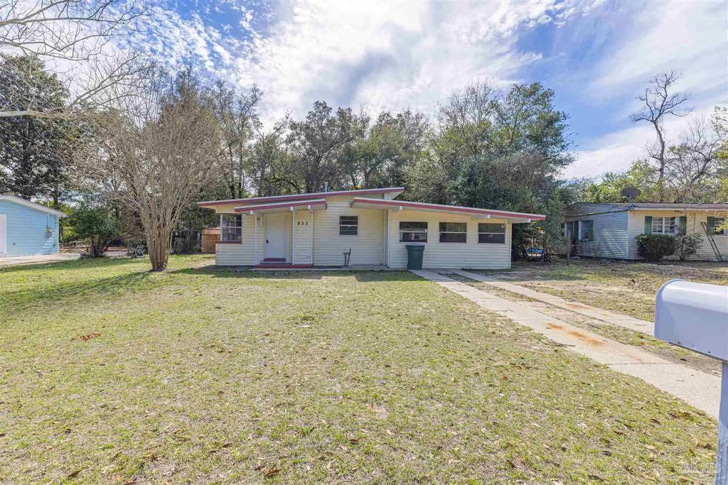 925 S Madison Dr, Pensacola