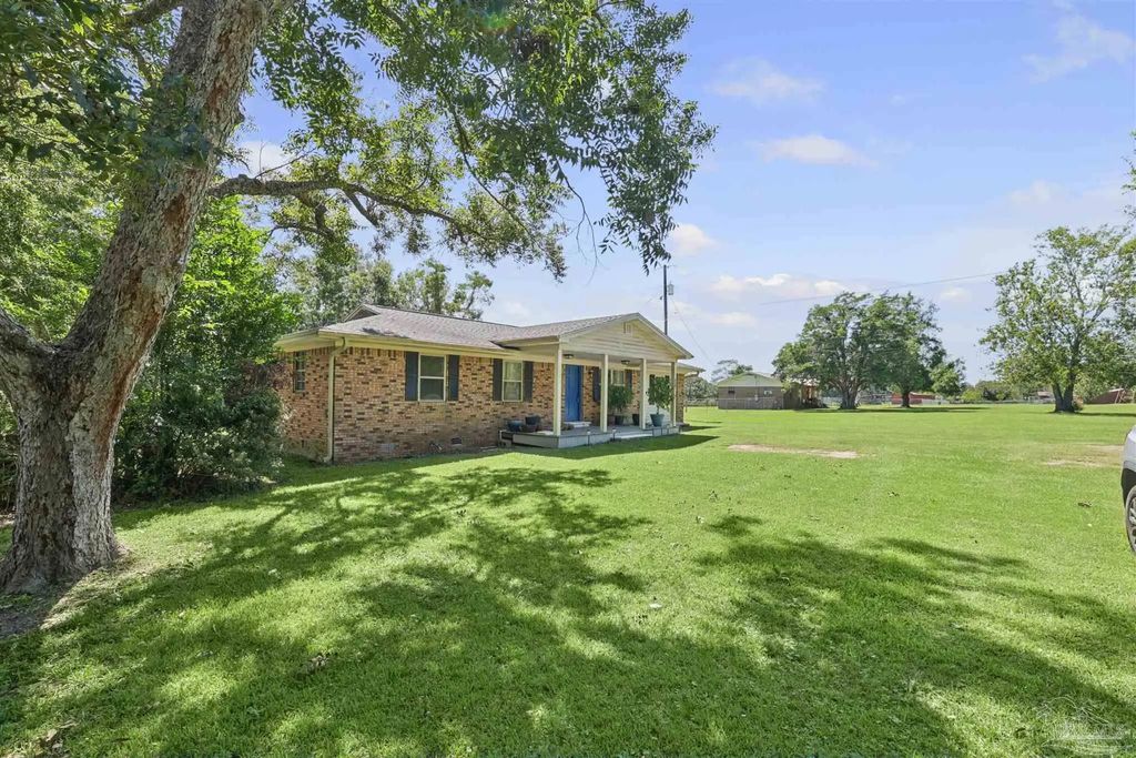 833 Graham Rd, Cantonment