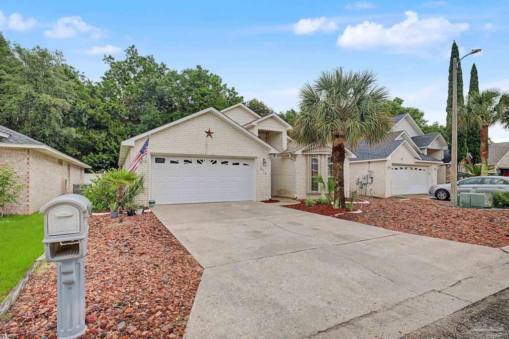 2928 Hidden Bay Blvd, Navarre