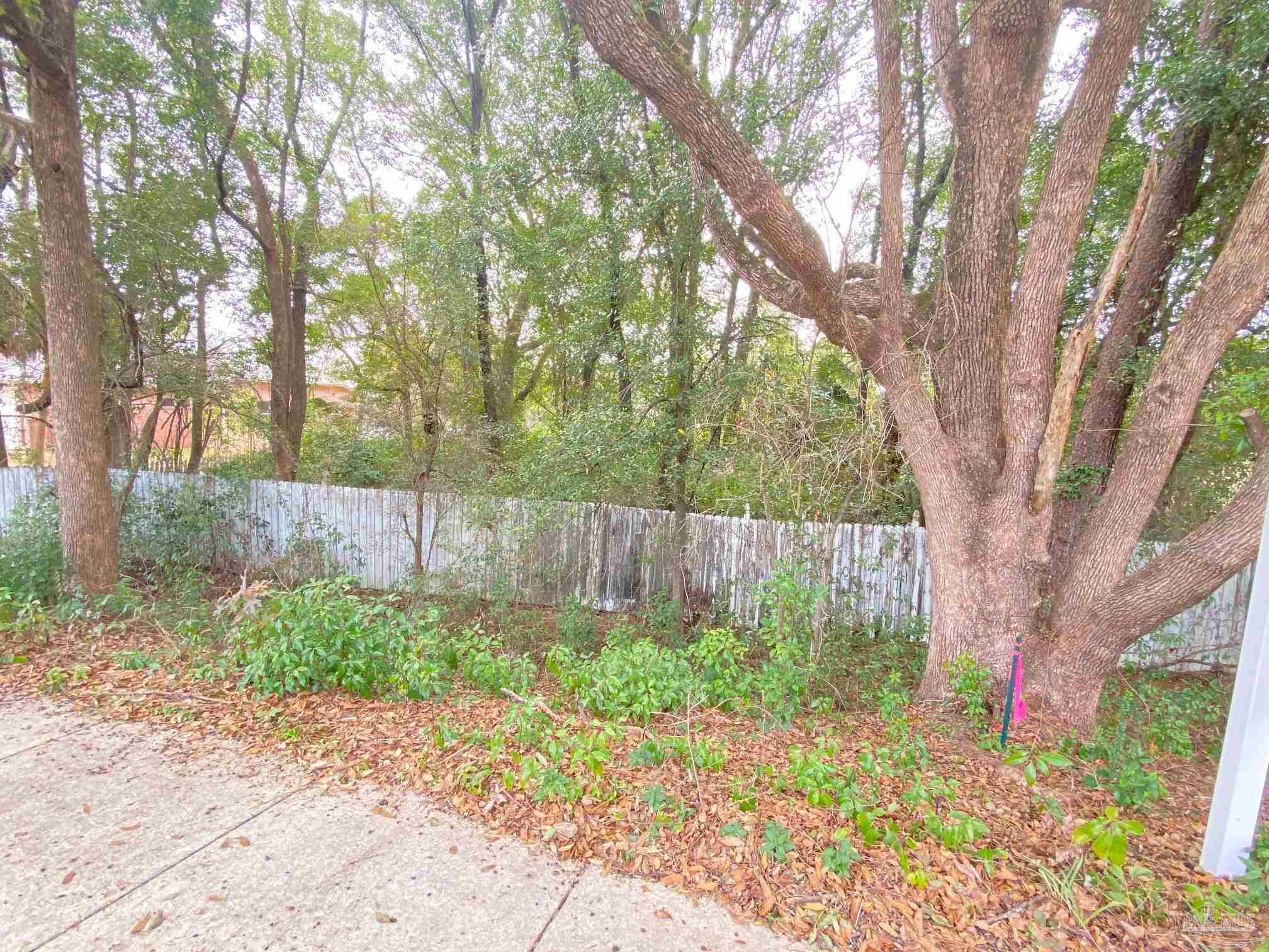Photo of Listing #658377
