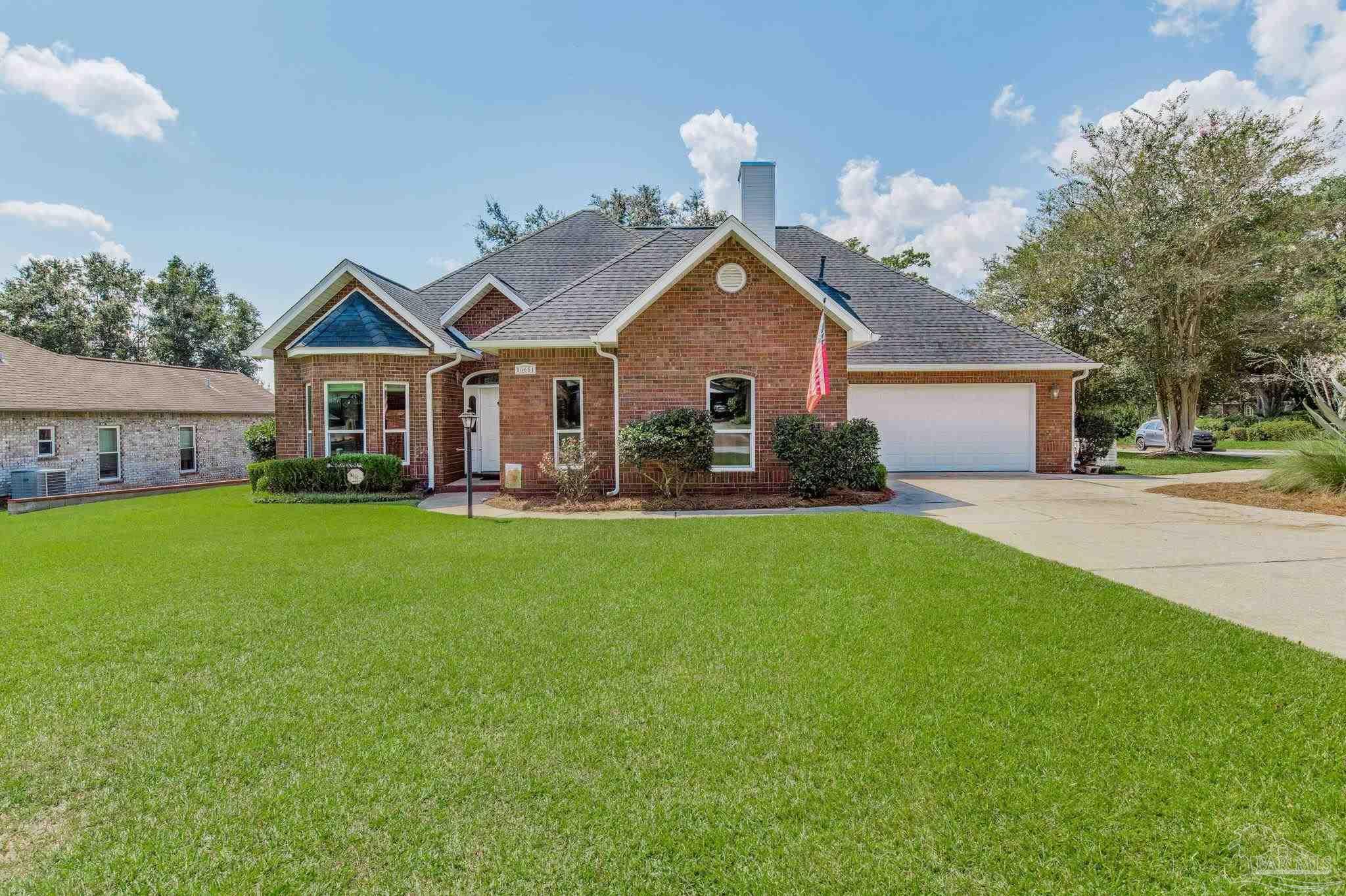 Photo of Listing #653905