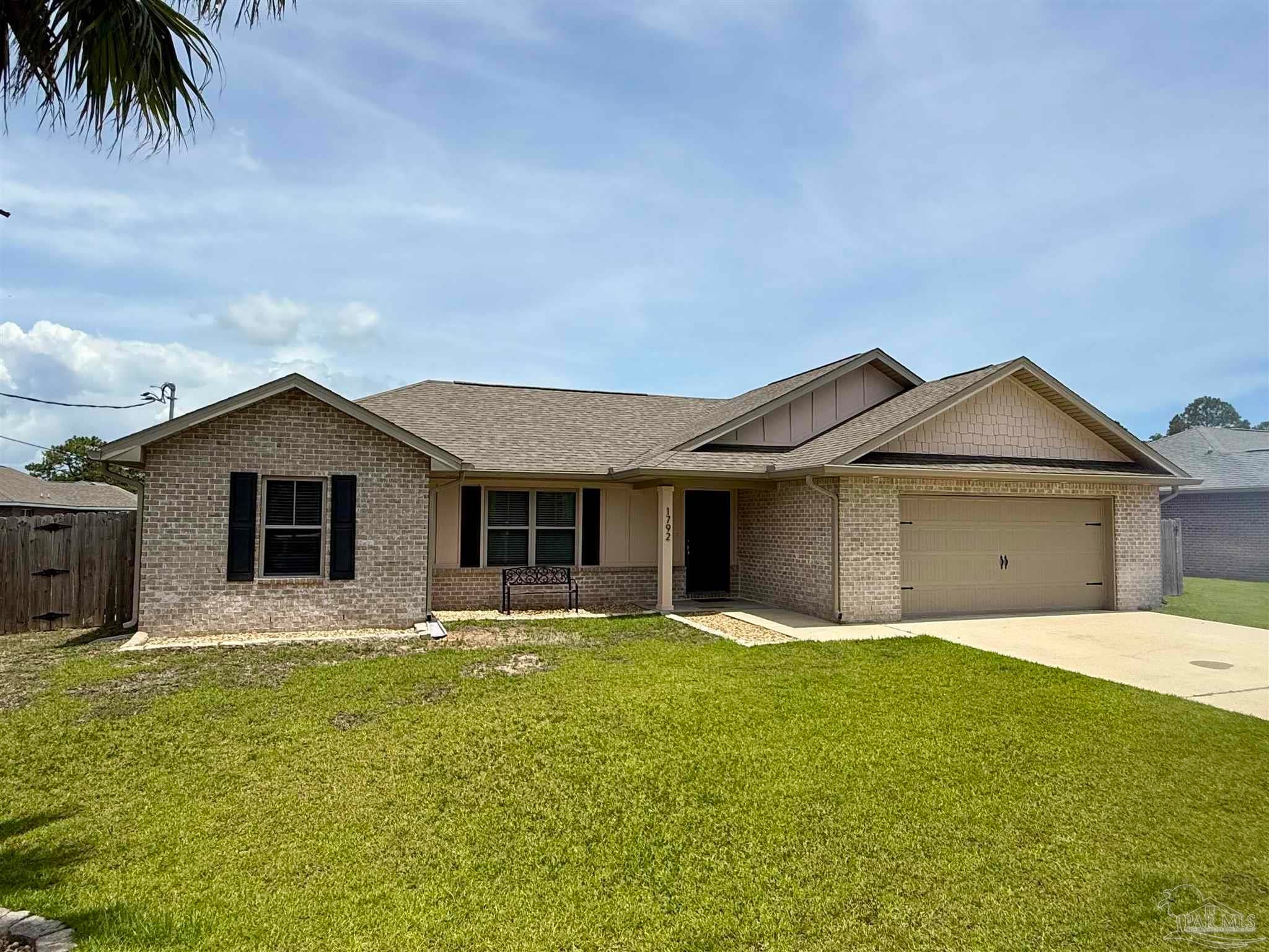 Photo of Listing #657490