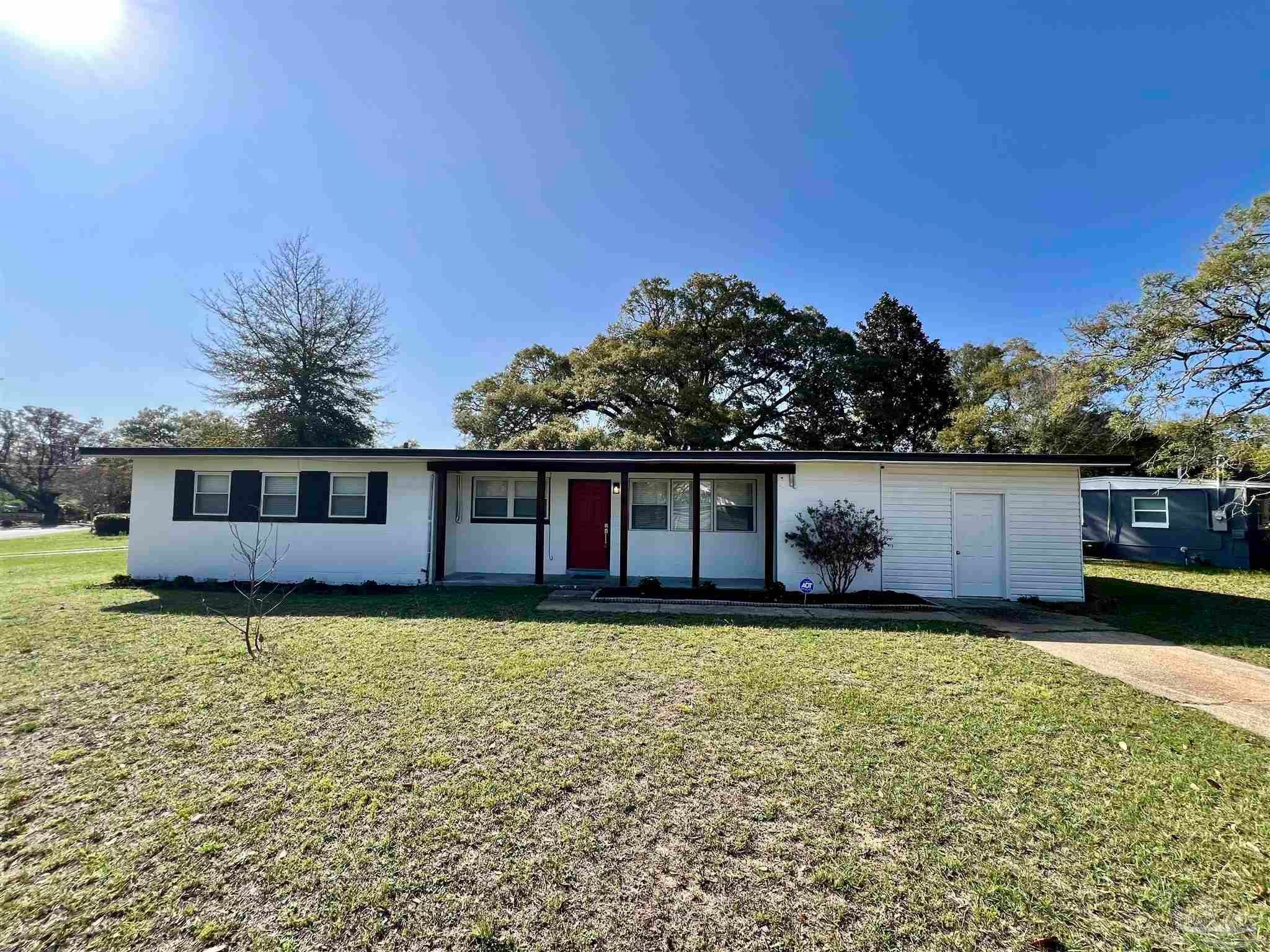 Photo of Listing #657498