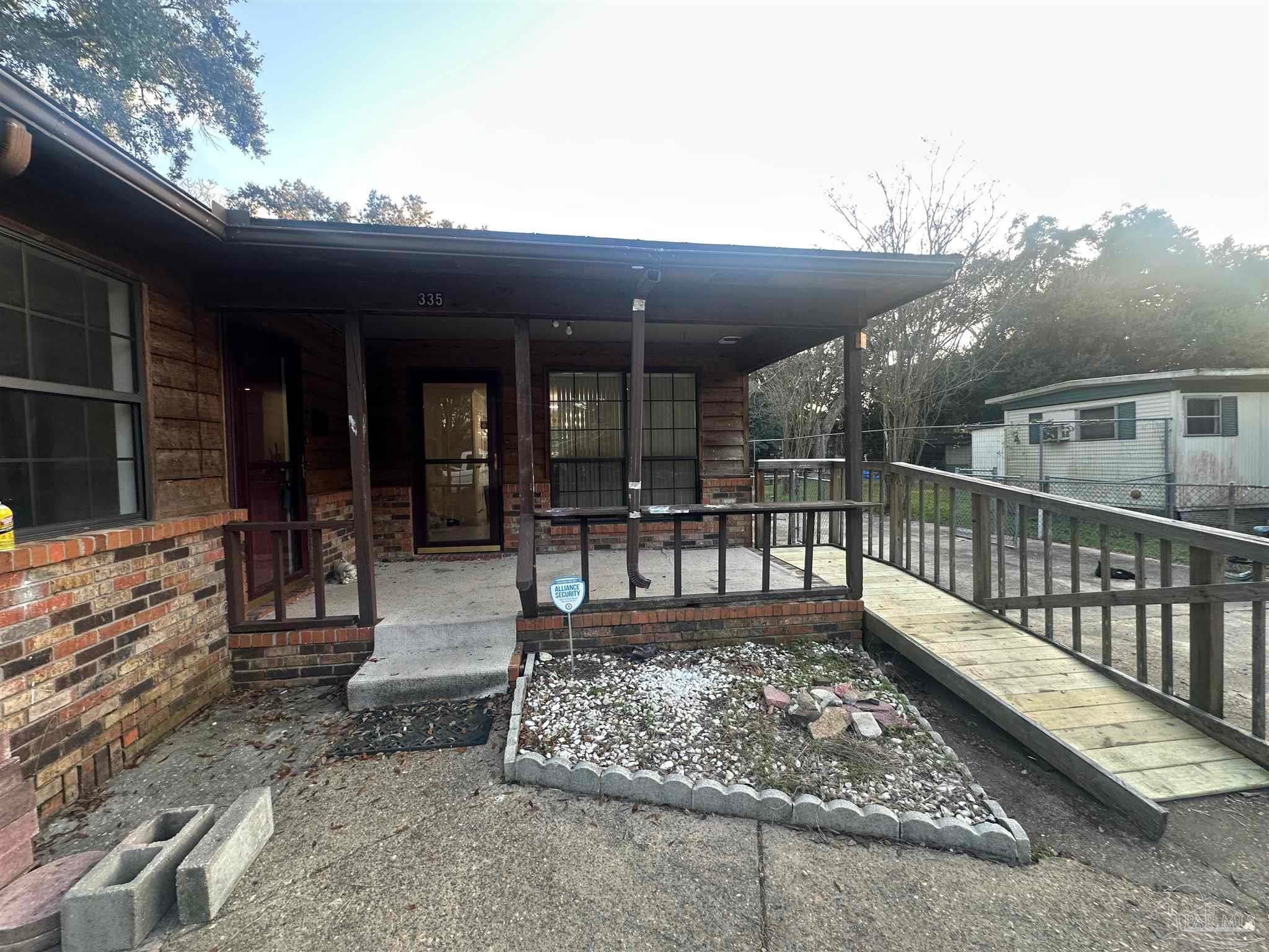 Photo of Listing #658825