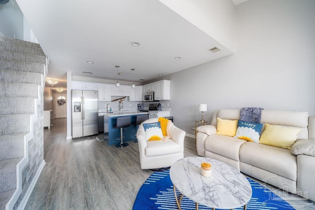 Photo of Listing #660137