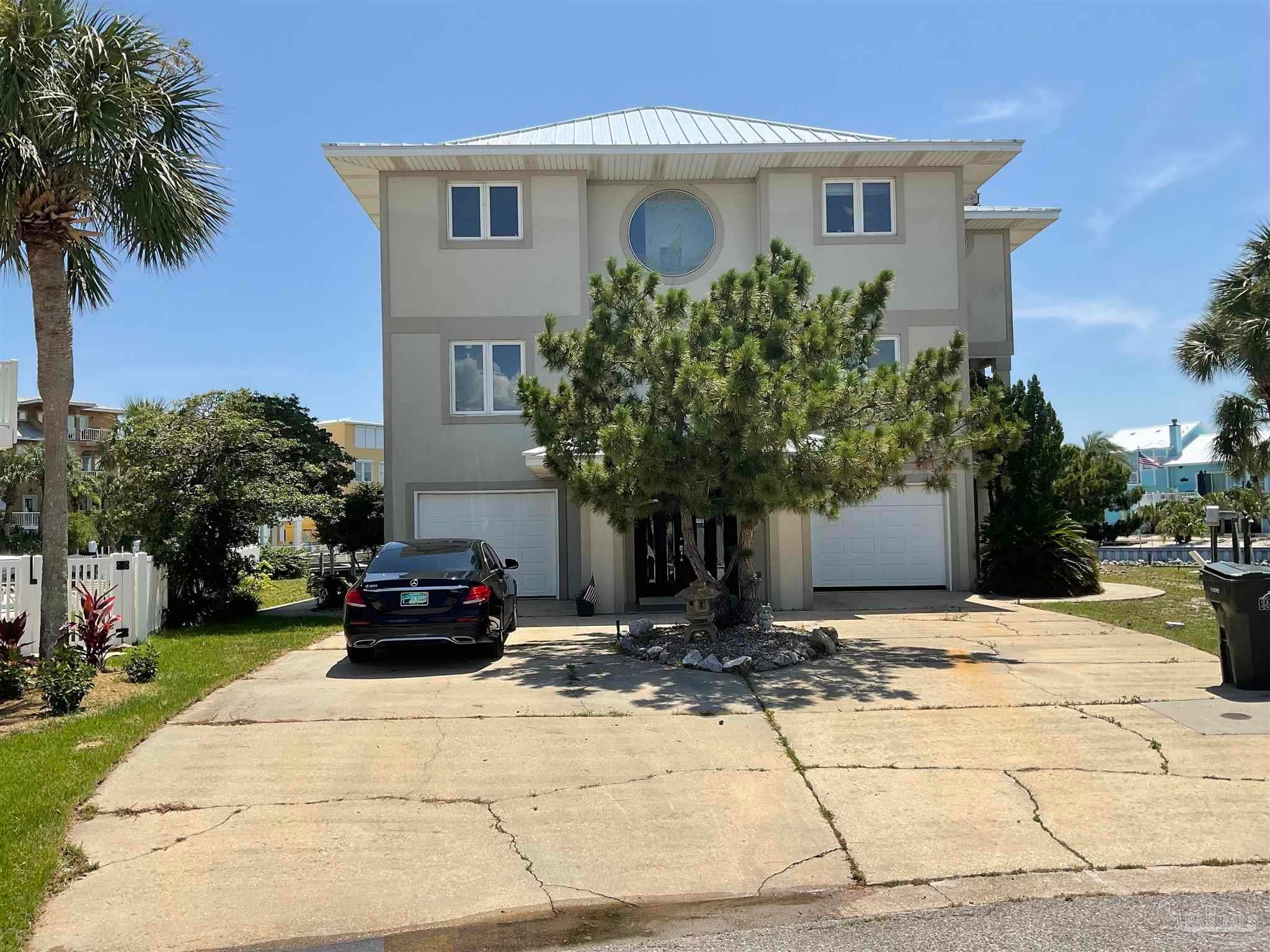 Photo of Listing #660397
