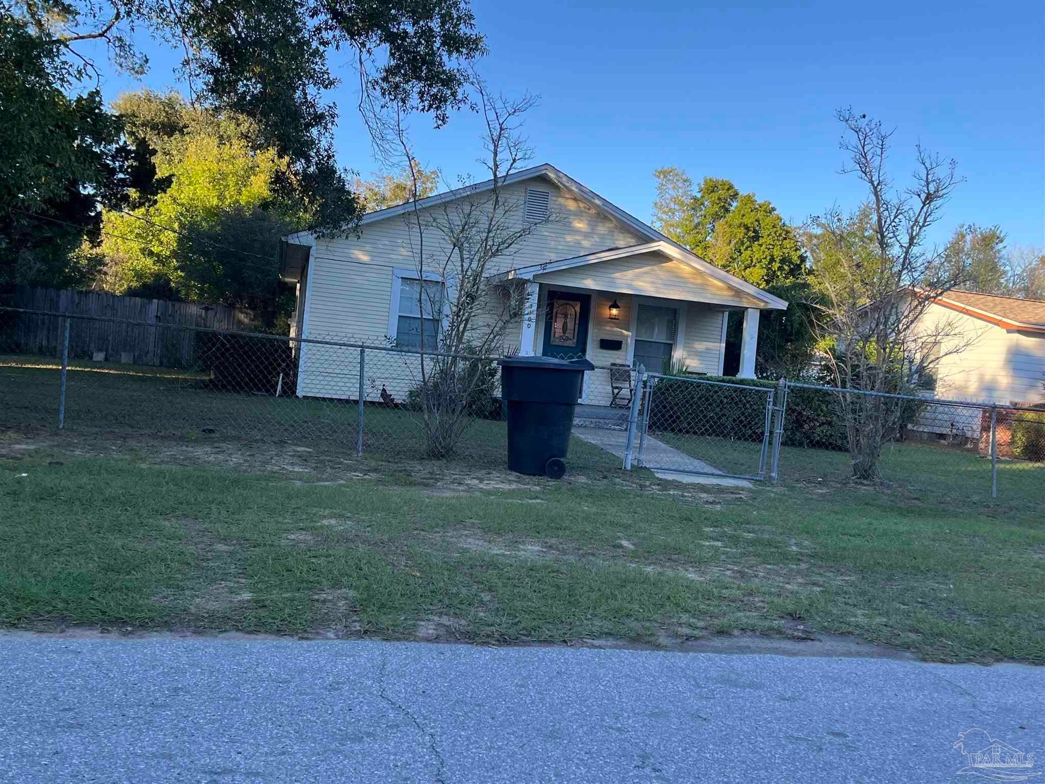 Photo of Listing #660449
