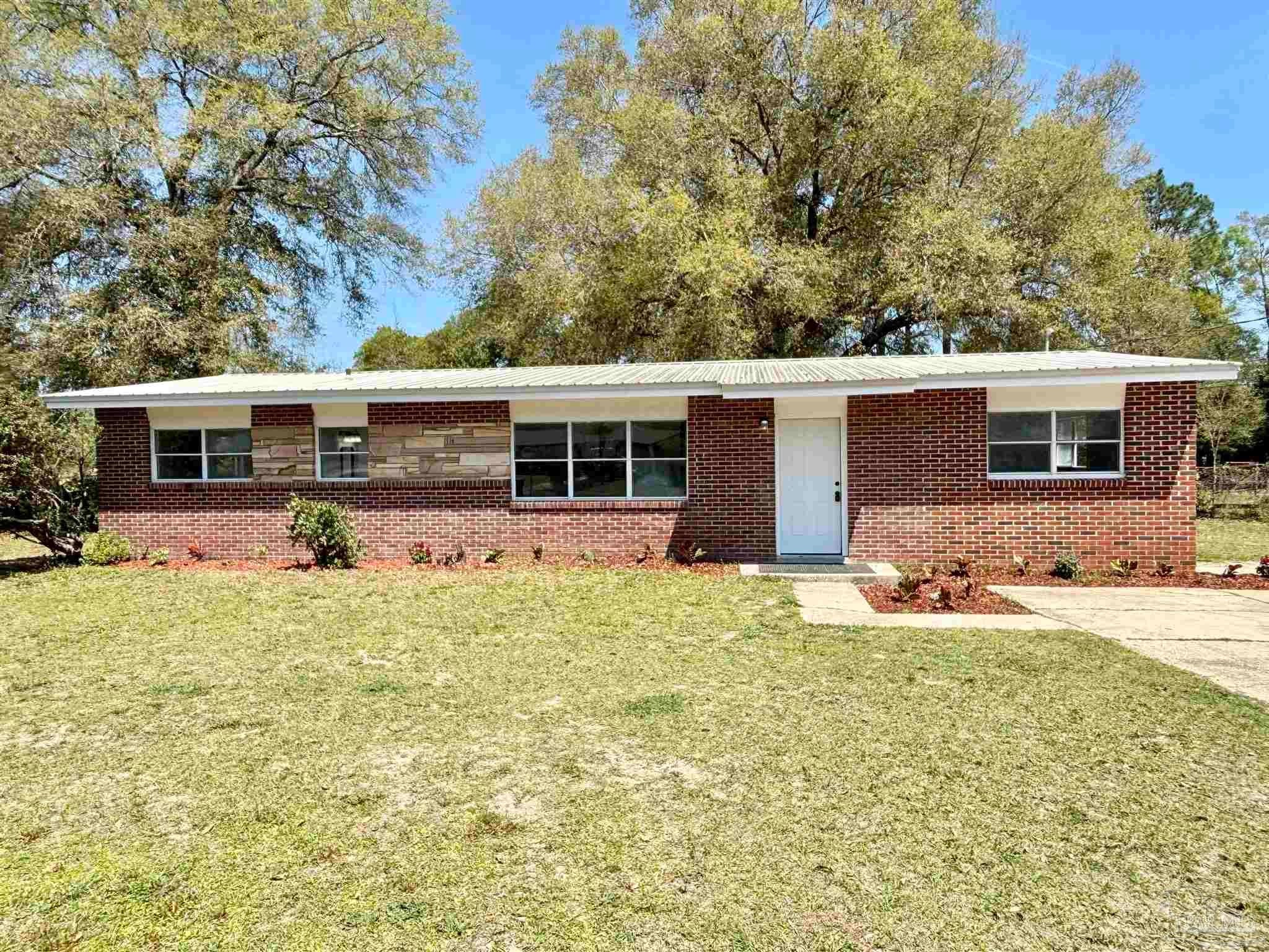 Photo of Listing #660800