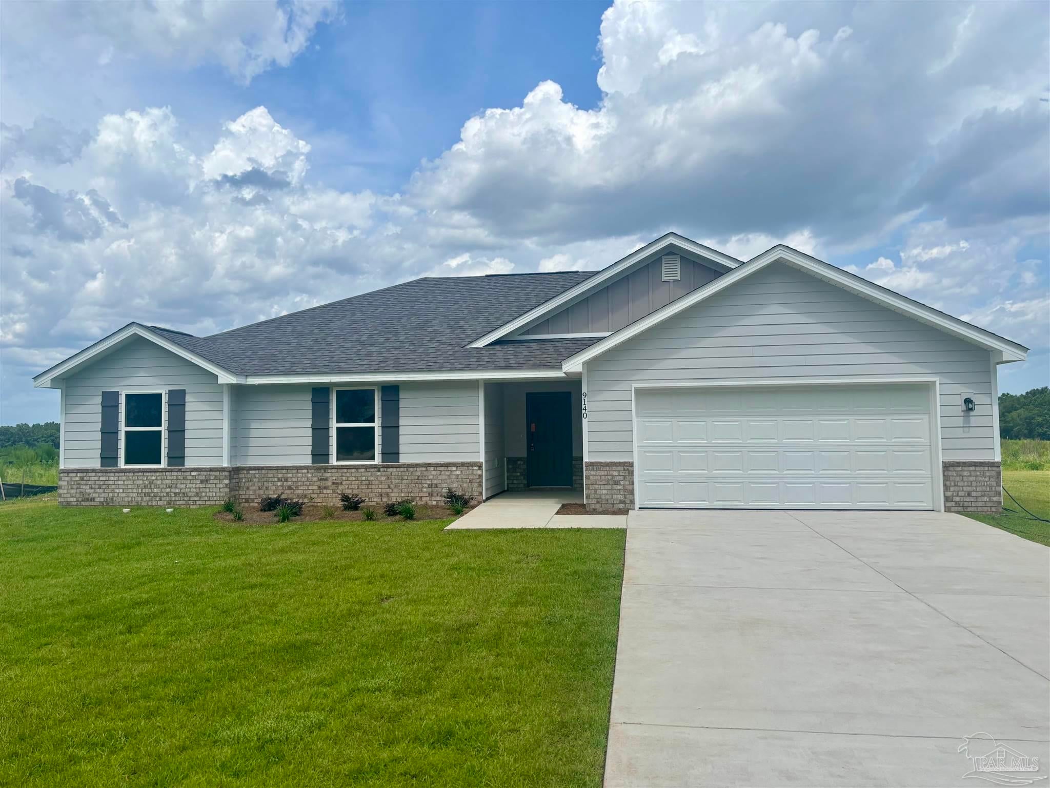 Photo of Listing #661909
