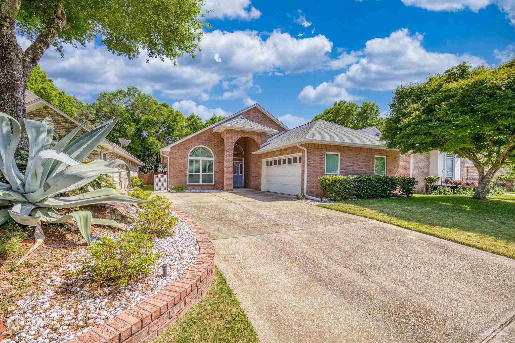Photo of Listing #663098