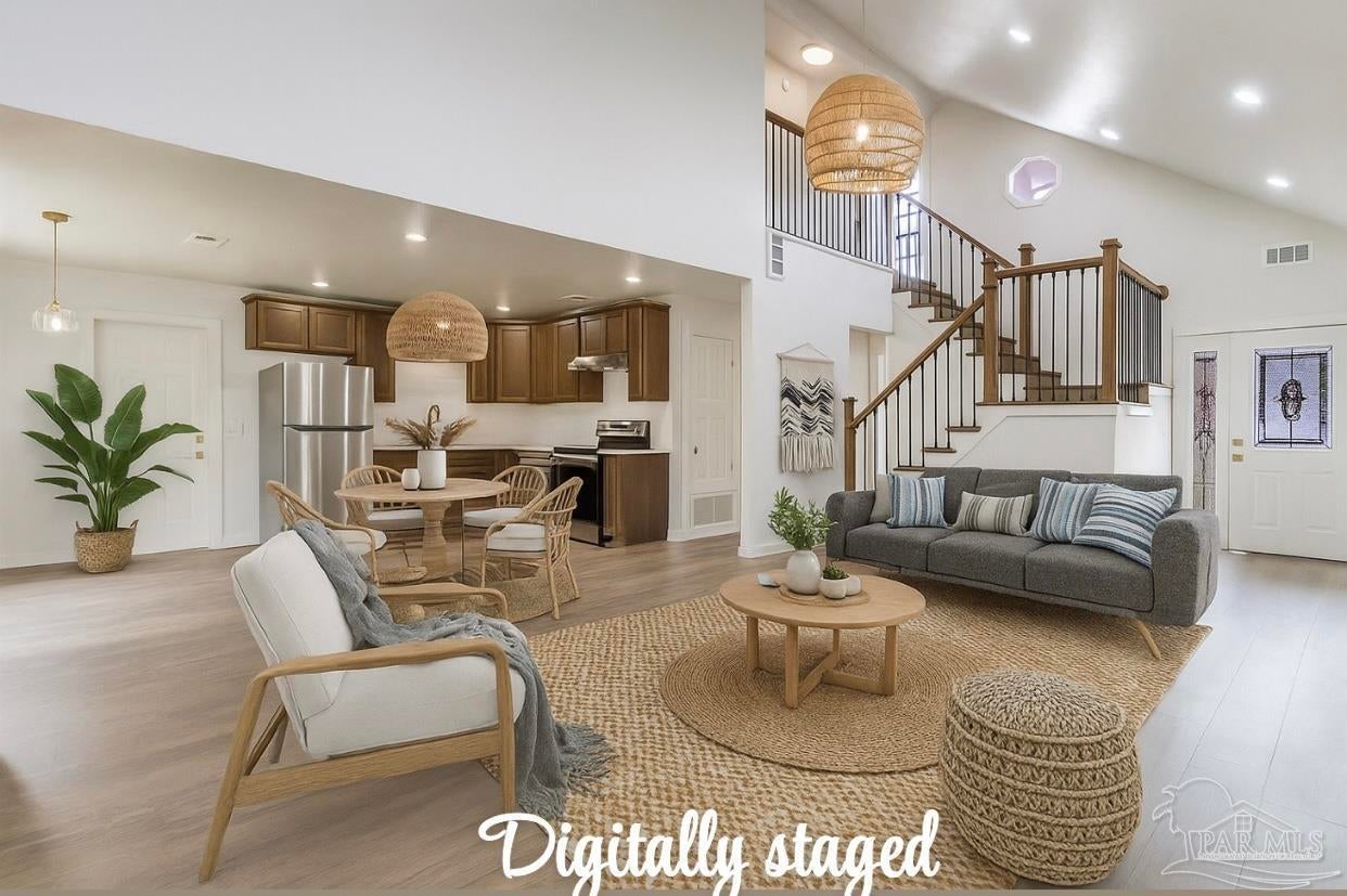 Photo of Listing #663658