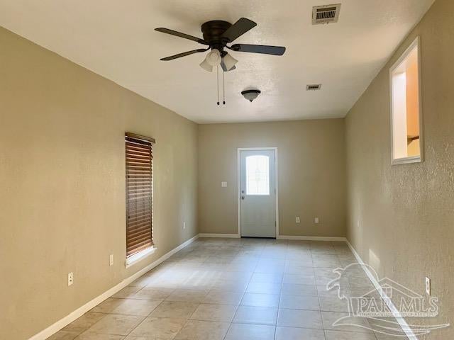 Photo of Listing #665095