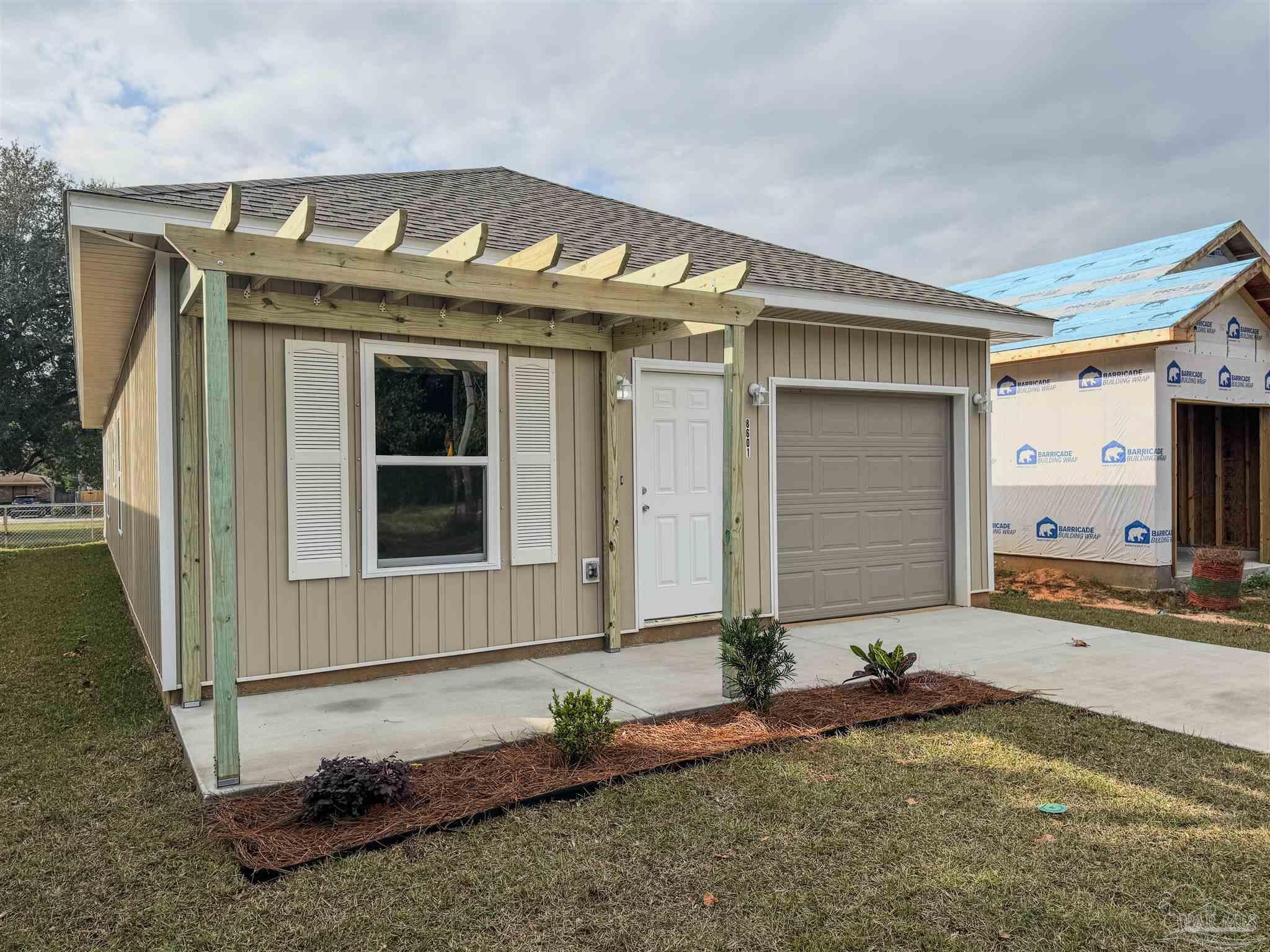 Photo of Listing #665111