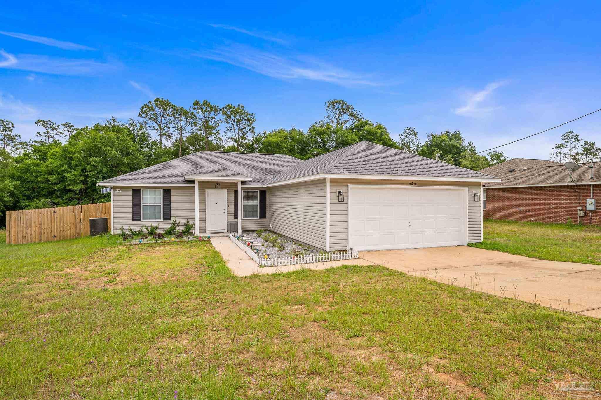 Photo of Listing #665404