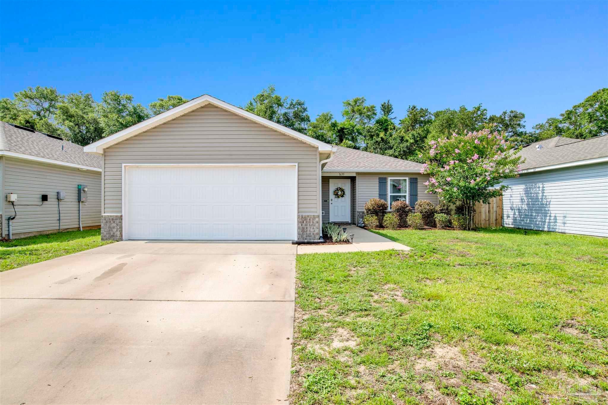 Photo of Listing #665561