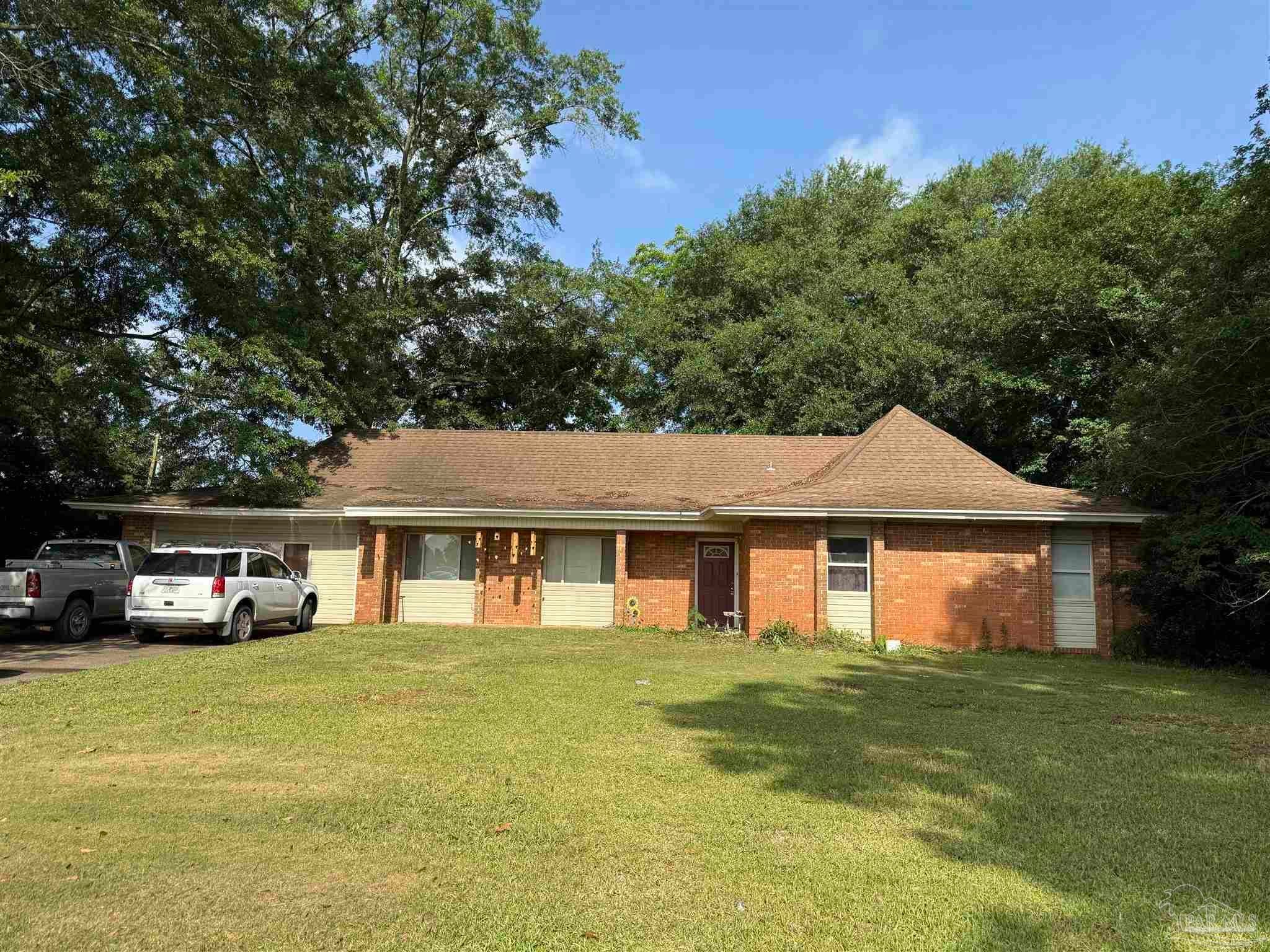 Photo of Listing #665877