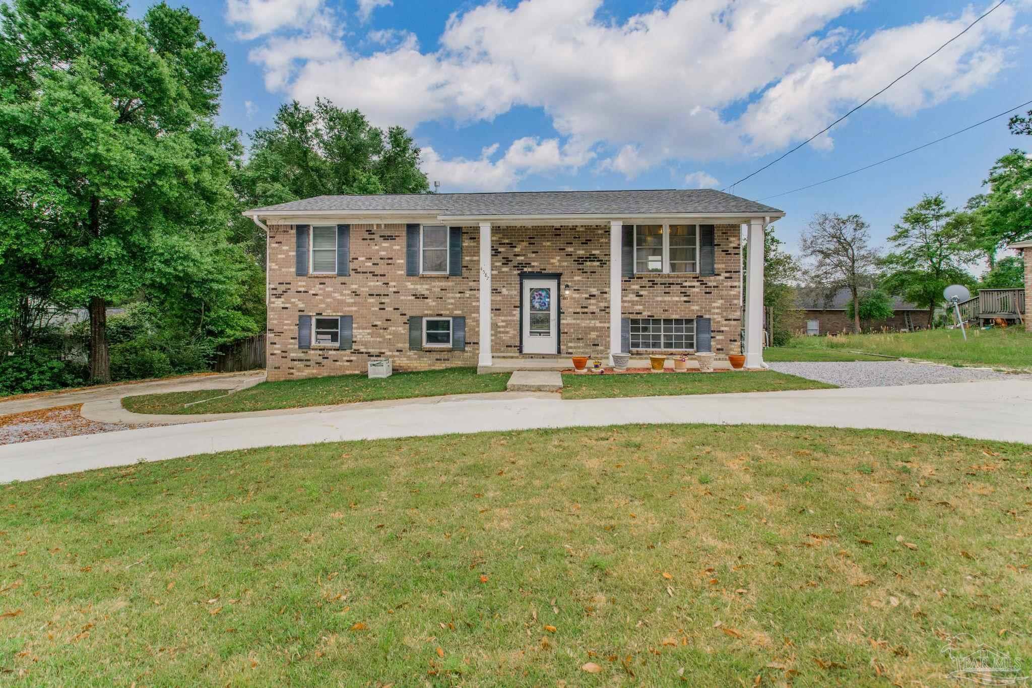 Photo of Listing #665945
