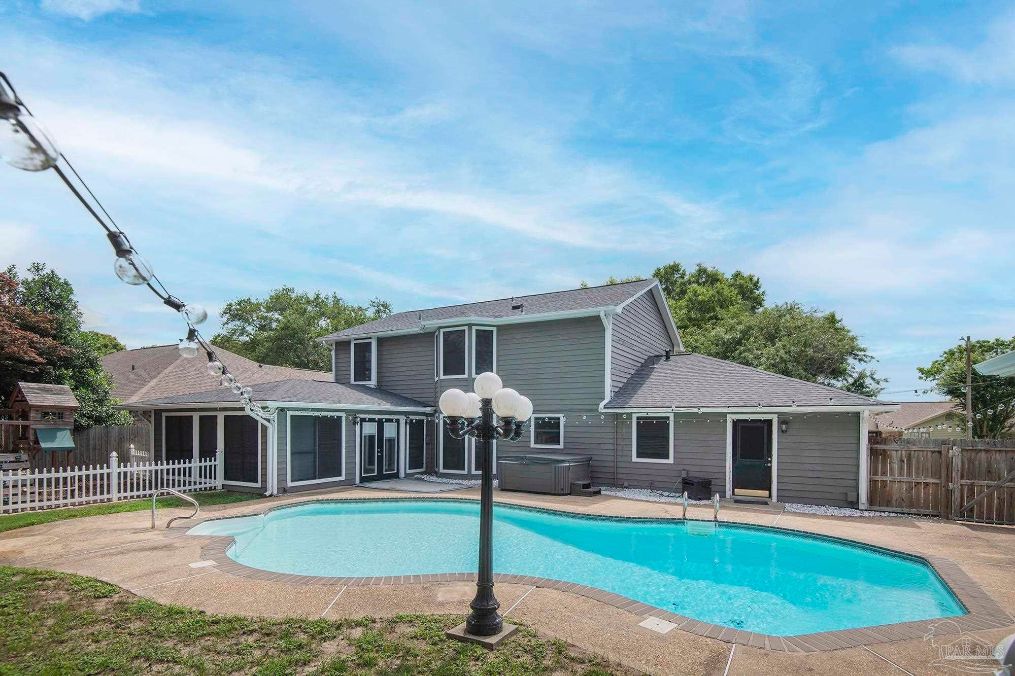 Photo of Listing #665966