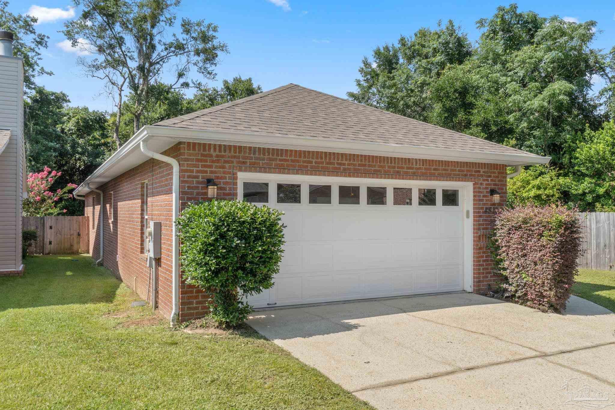 Photo of Listing #666486