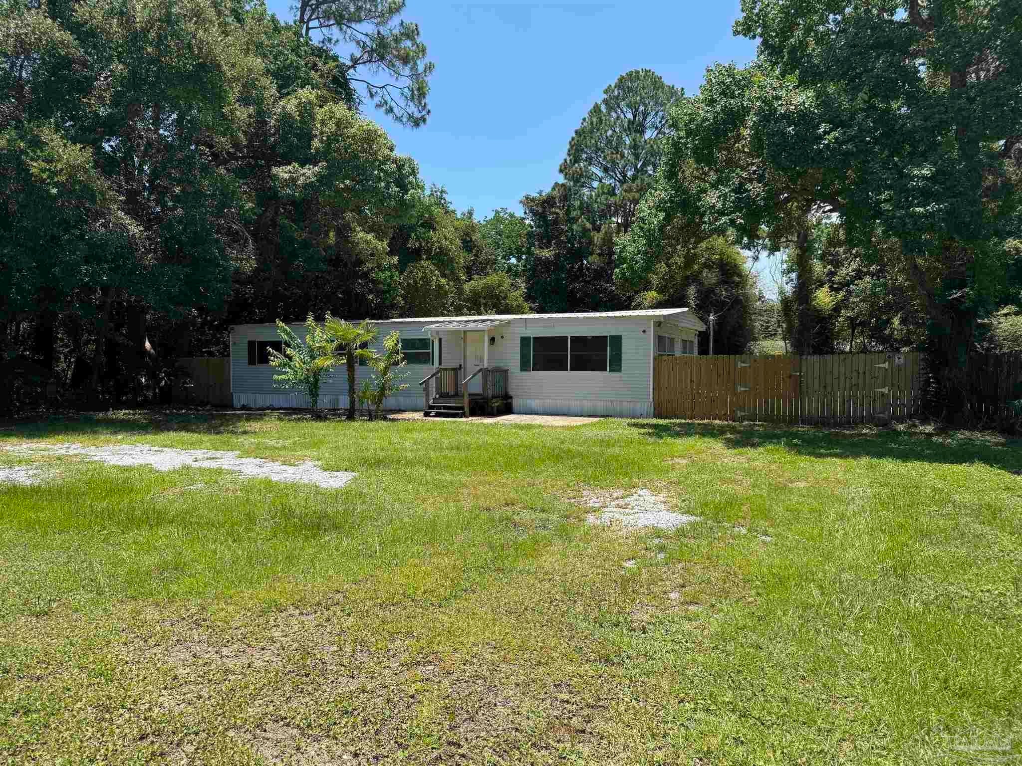 Photo of Listing #666595