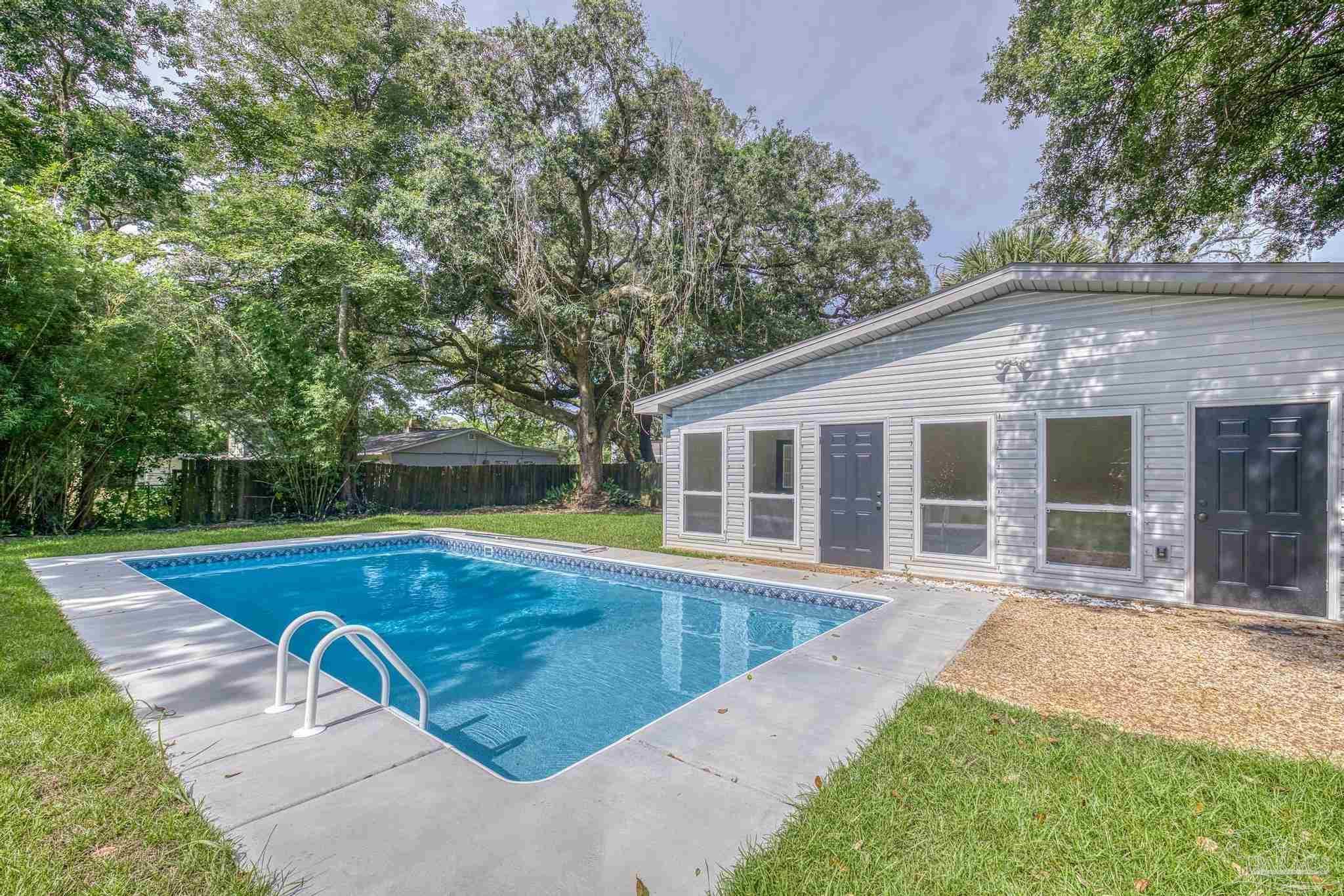 Photo of Listing #667316