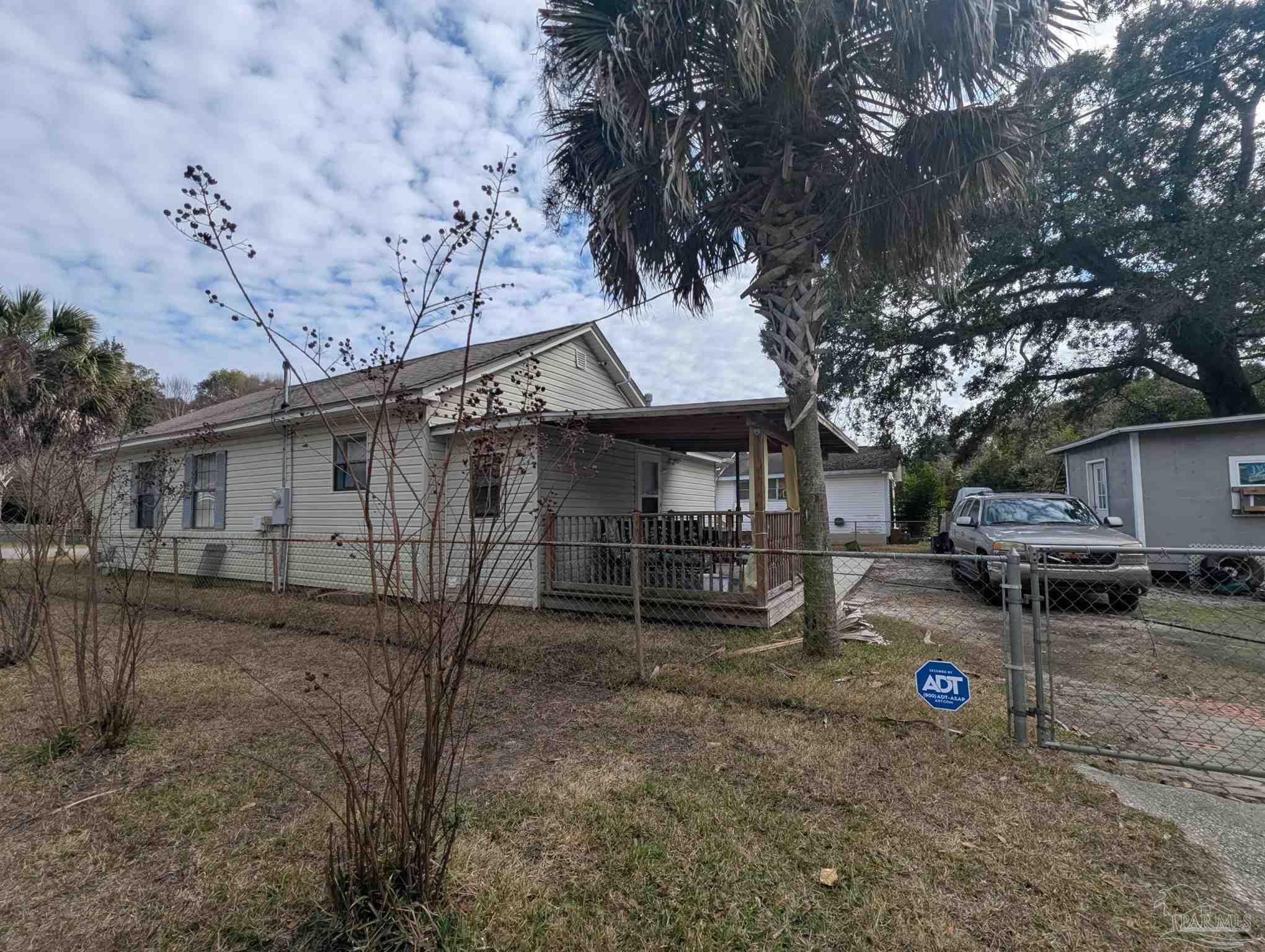 Photo of Listing #667496