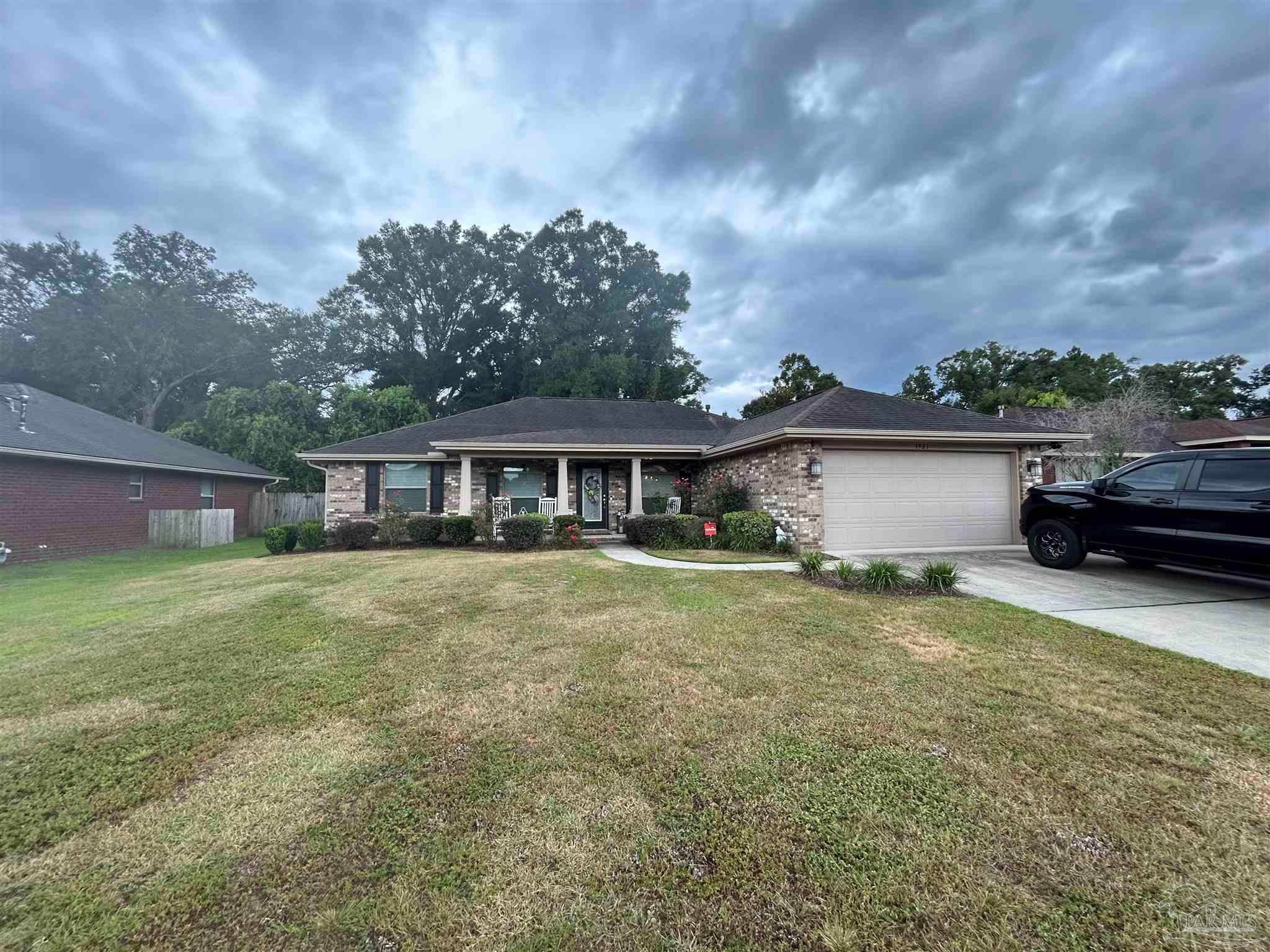 Photo of Listing #667945