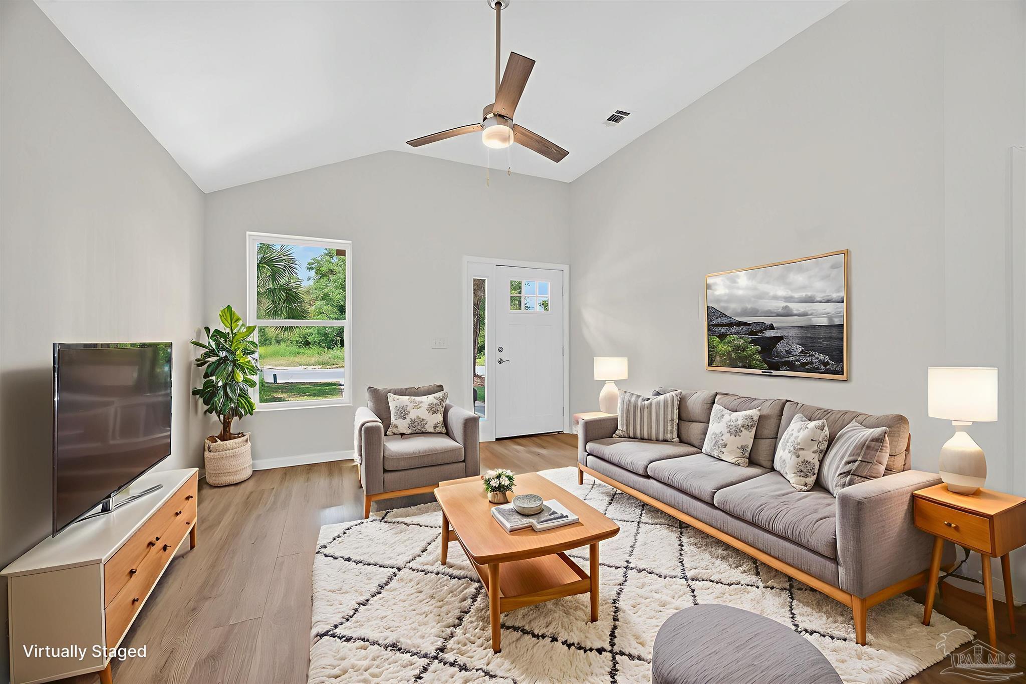 Photo of Listing #668458