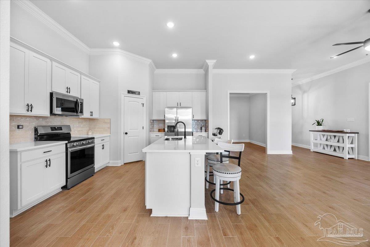 Photo of Listing #670496