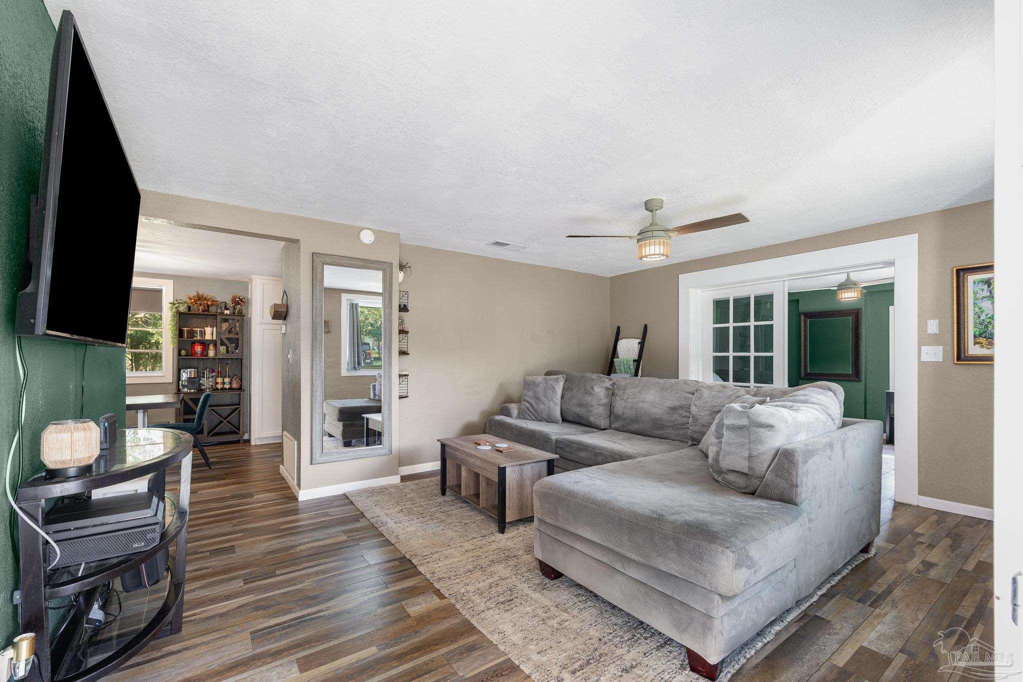 Photo of Listing #670708