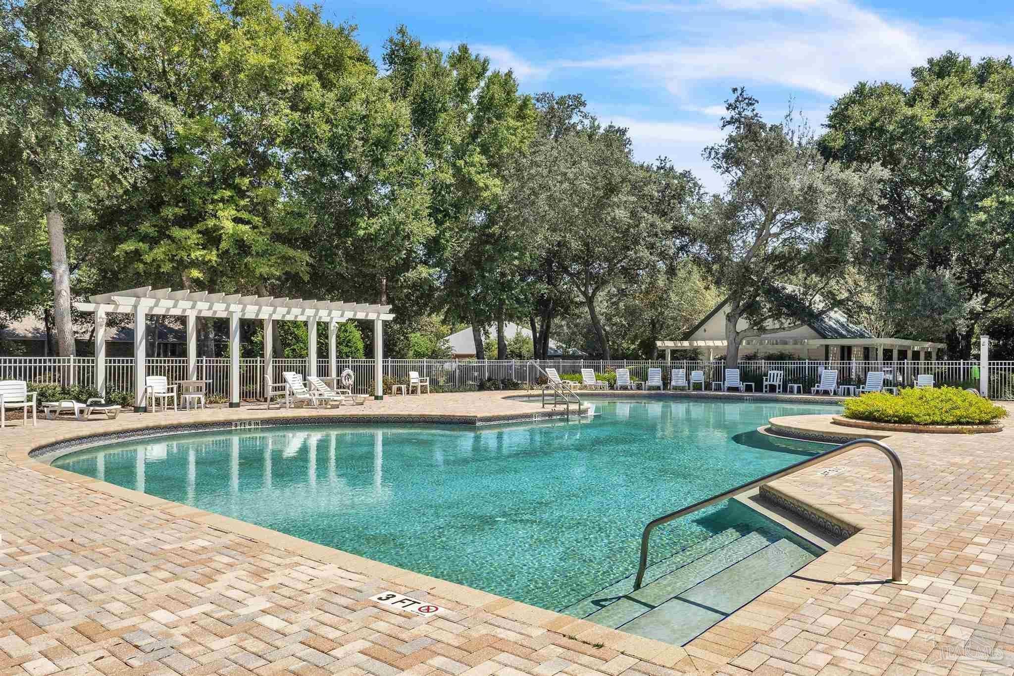 Photo of Listing #670874