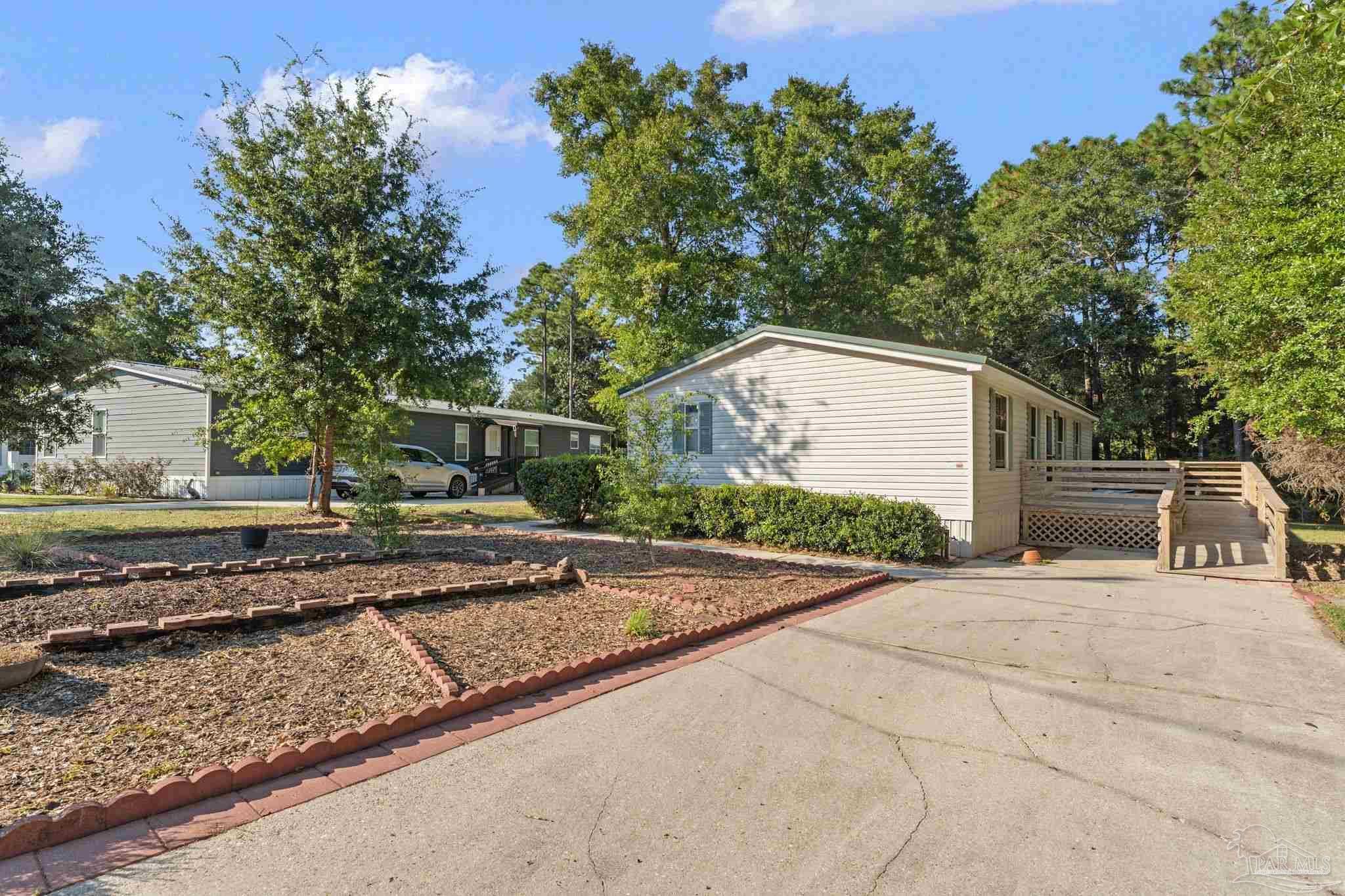 Photo of Listing #671083