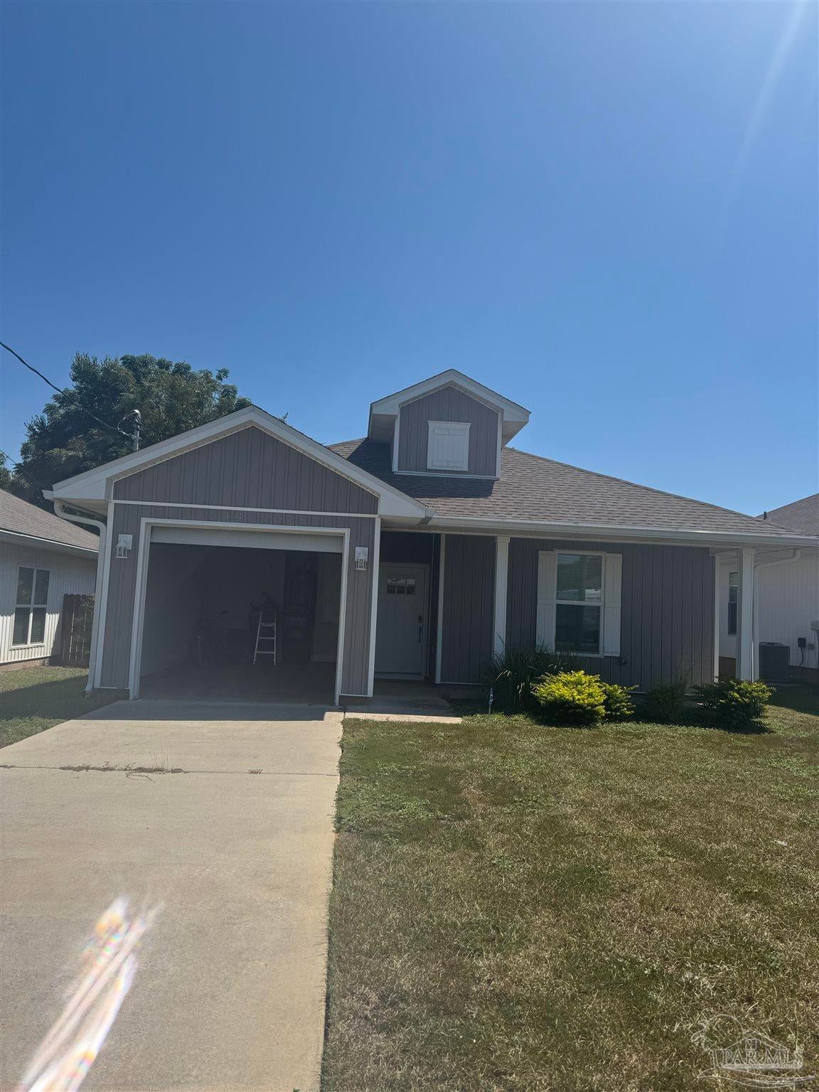 Photo of Listing #671215