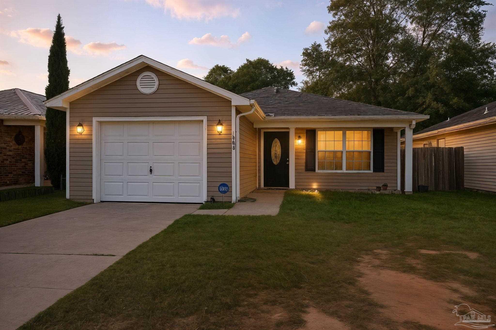 Photo of Listing #671371