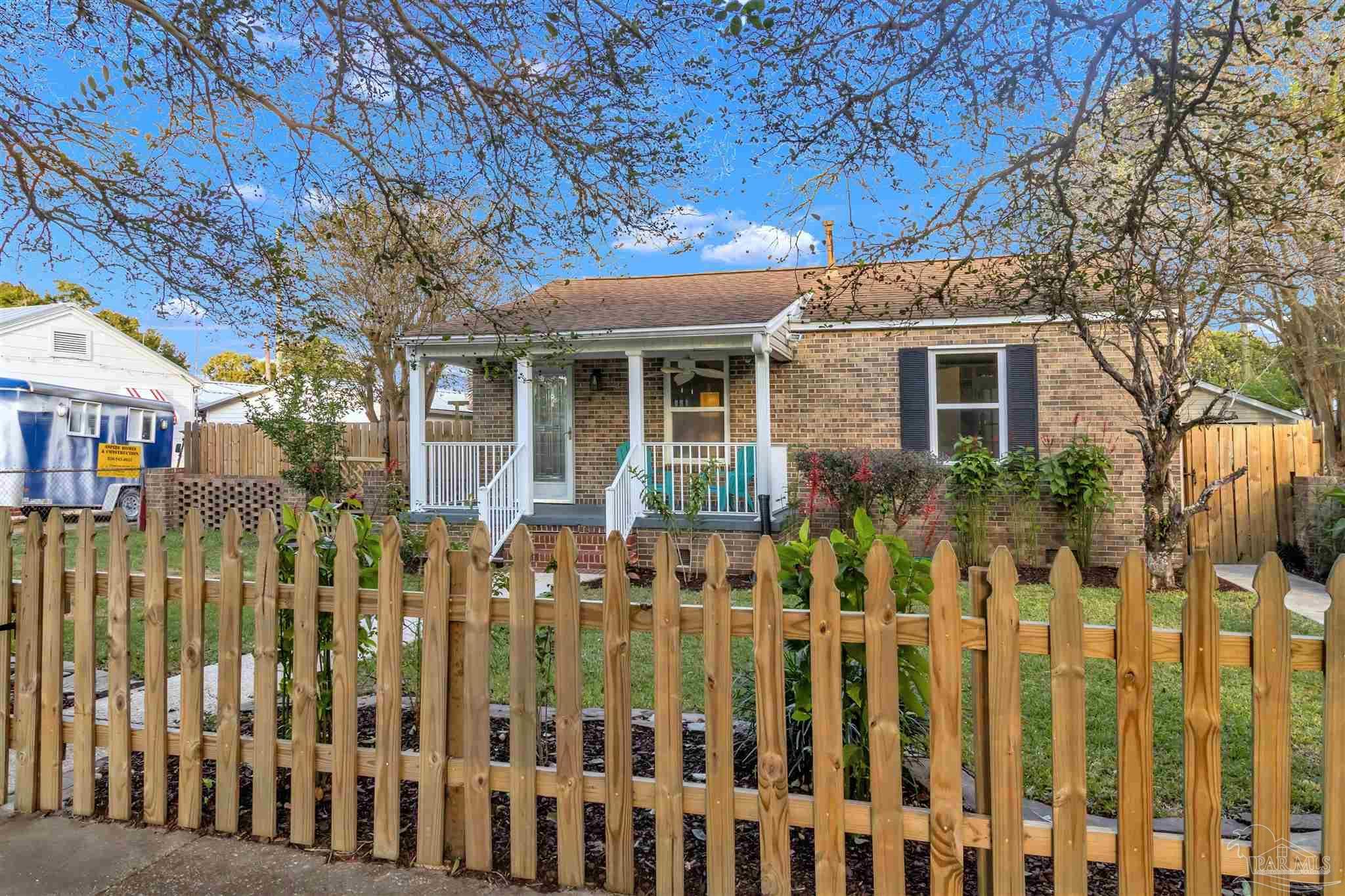 Photo of Listing #671616