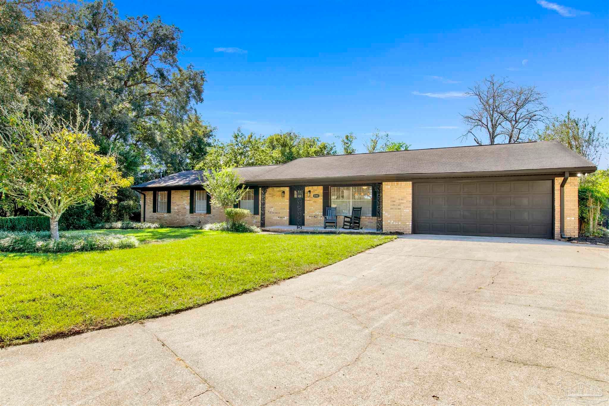 Photo of Listing #671755