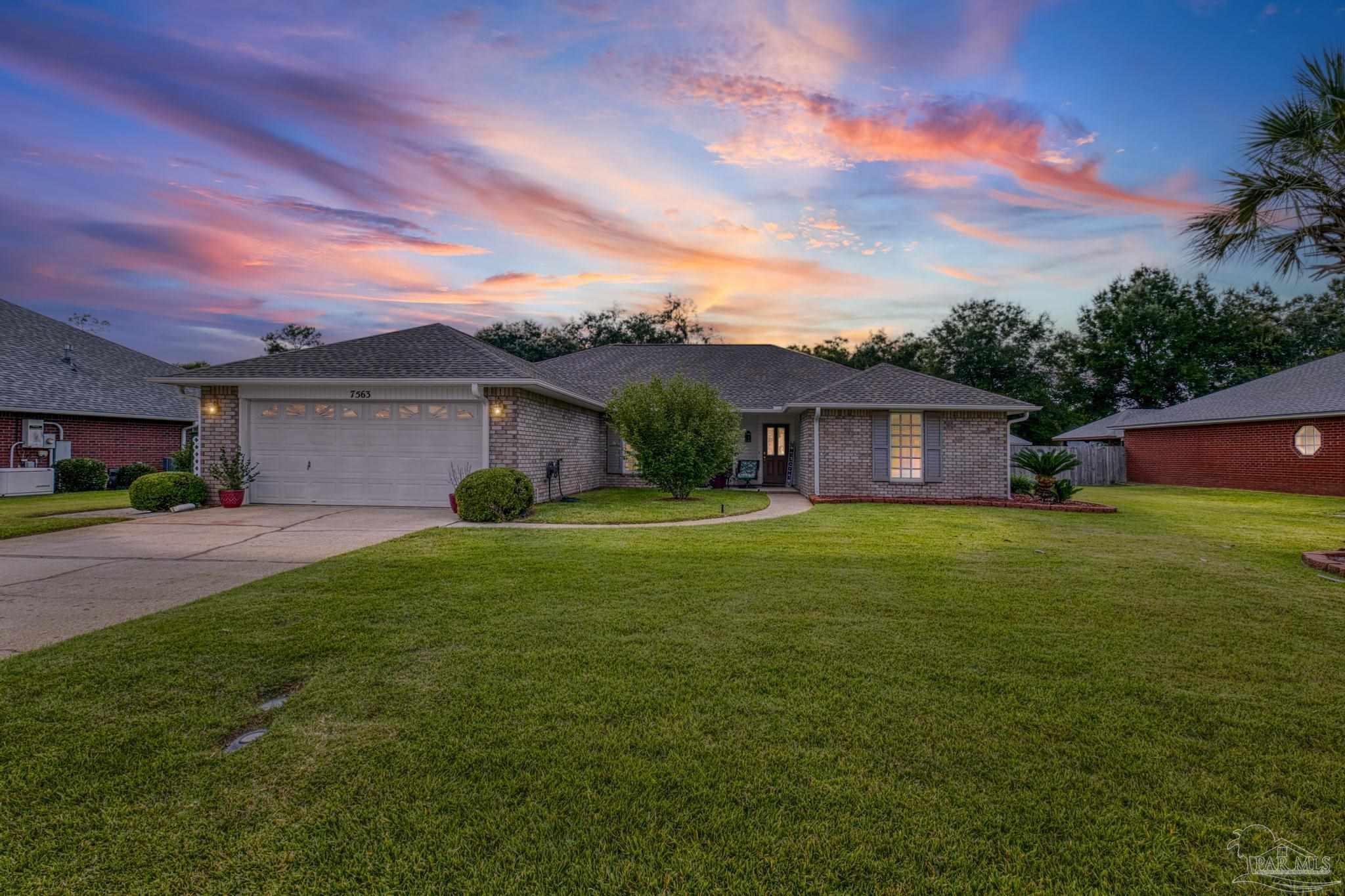 Photo of Listing #671933